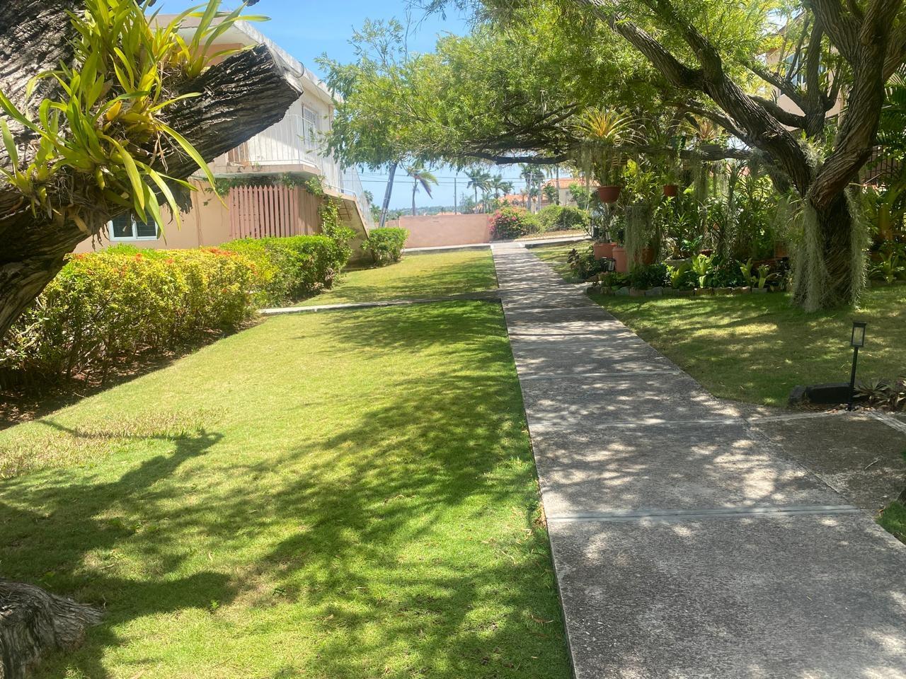 Townhouse For Rent: BAYSHORE, IRONSHORE, Ironshore | $1,800 photo 2