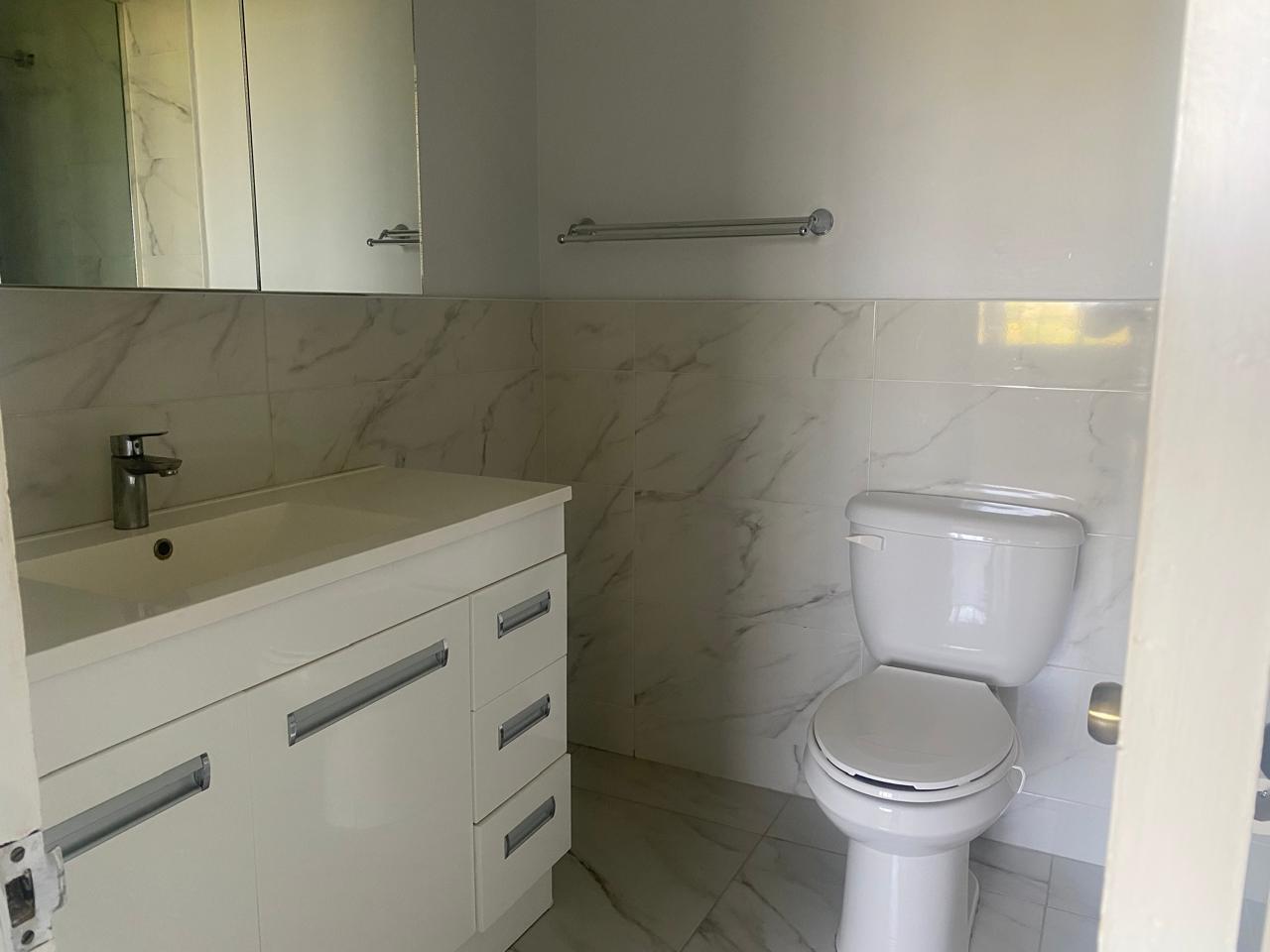 Townhouse For Rent: BAYSHORE, IRONSHORE, Ironshore | $1,800 photo 12