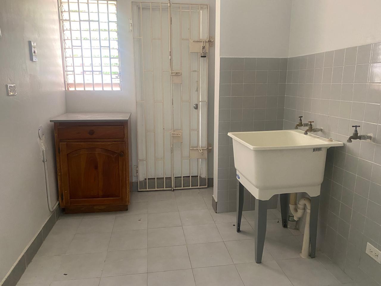 Townhouse For Rent: BAYSHORE, IRONSHORE, Ironshore | $1,800 photo 16