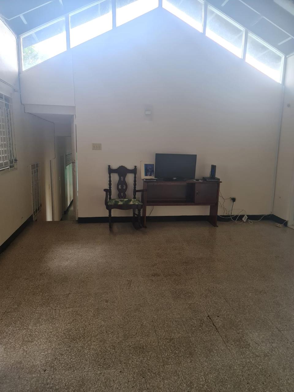 House For Rent: HARRIMAN CLOSE, JACKS HIL, Kingston 6 | $1,800 photo 10