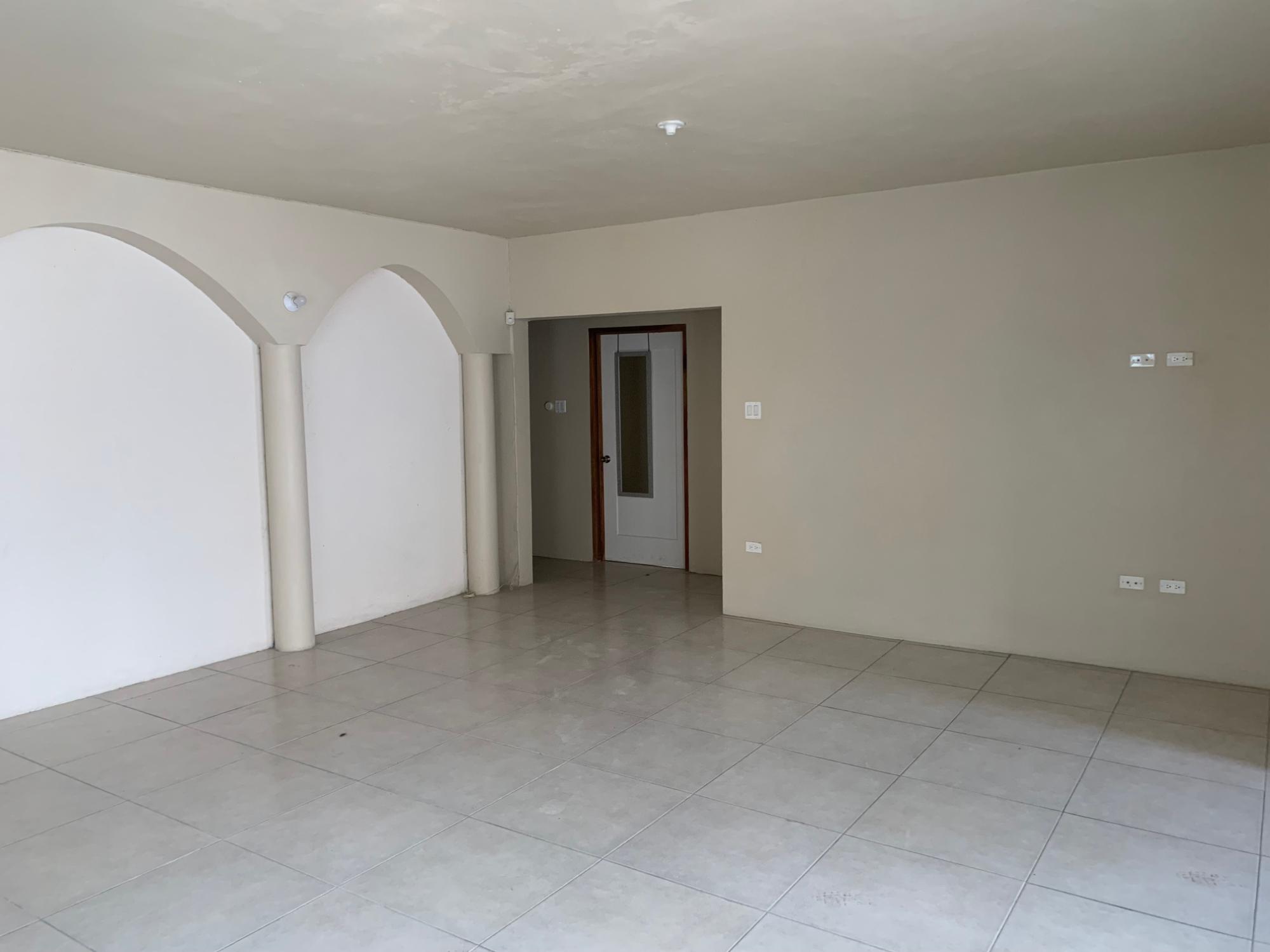 Apartment For Rent: WESTGATE HILLS, Westgate Hills | $120,000 photo 2
