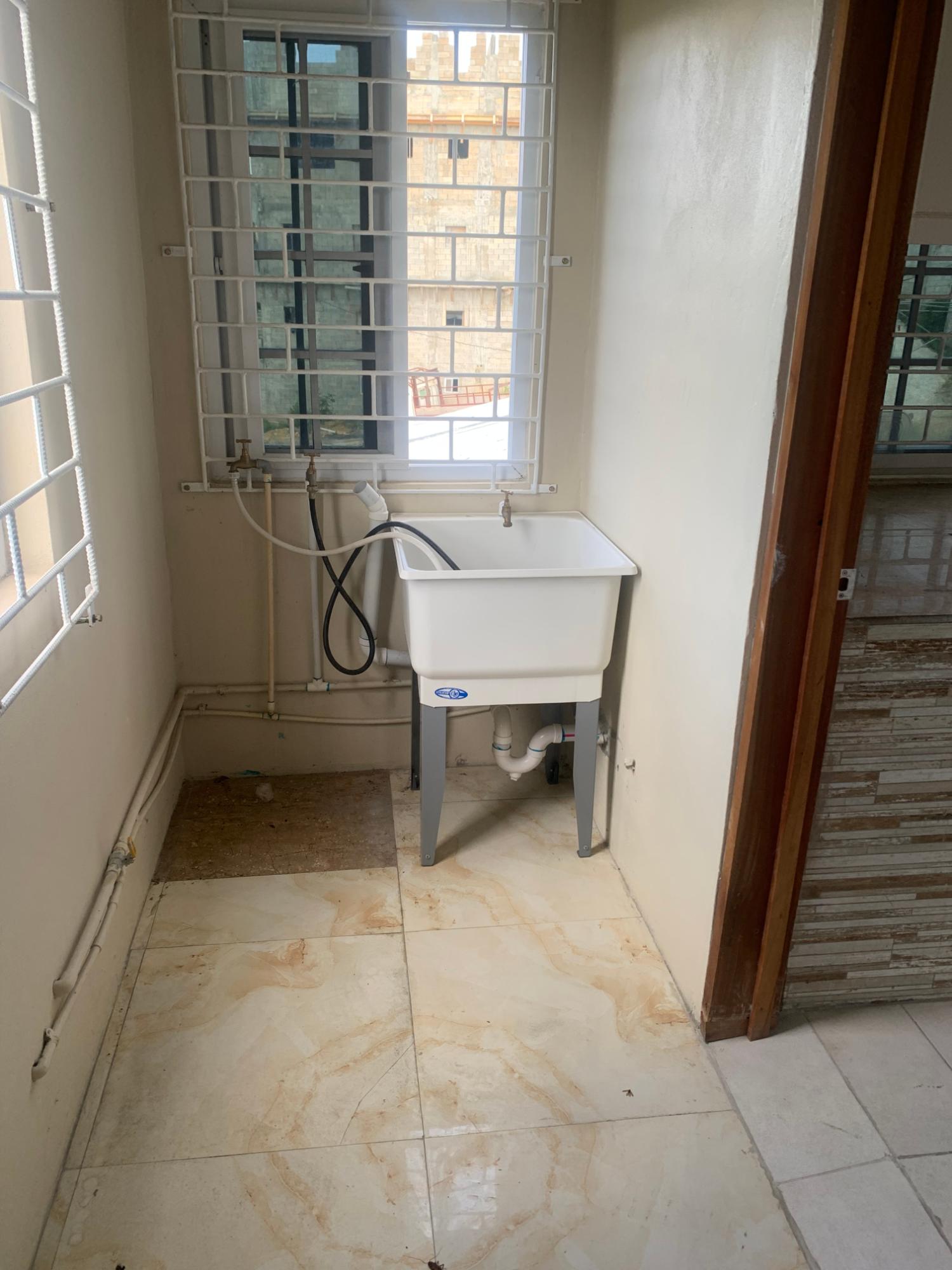 Apartment For Rent: WESTGATE HILLS, Westgate Hills | $120,000 photo 8