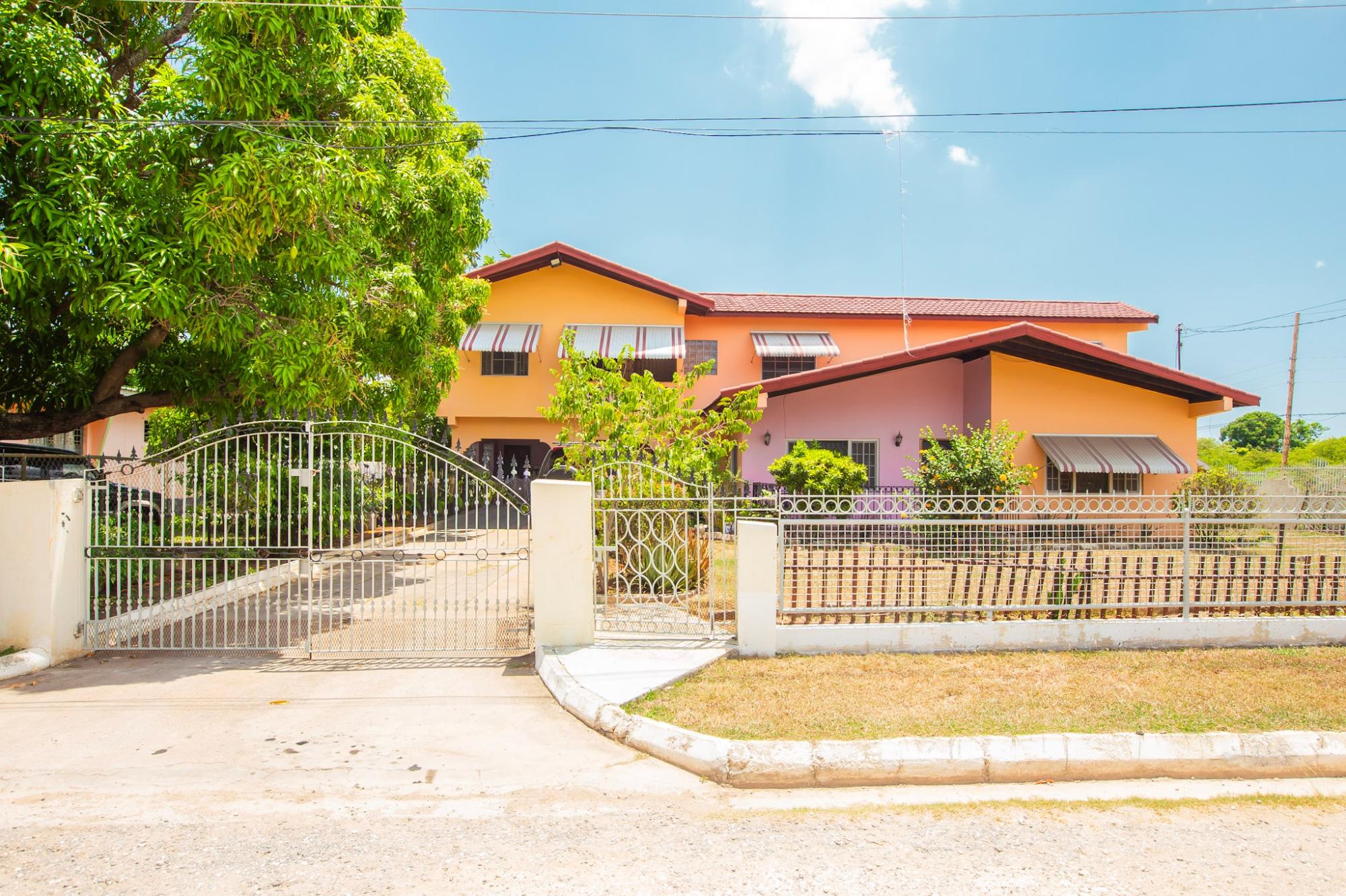 House For Sale: SHIRLEY AVENUE, May Pen | $38,000,000