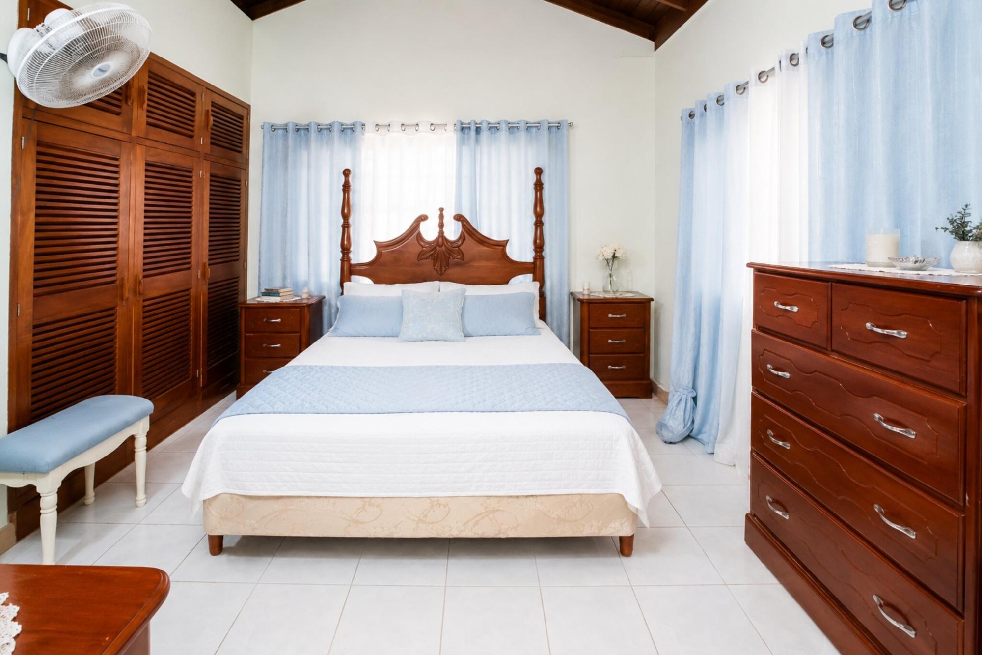 House For Sale: SHIRLEY AVENUE, May Pen | $38,000,000 photo 4