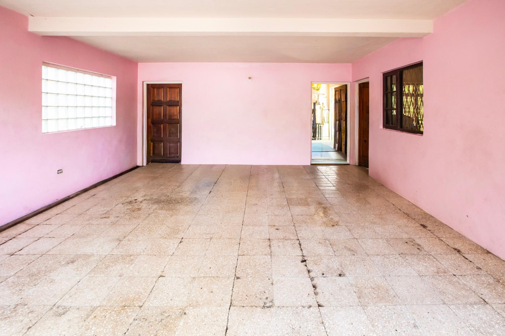 House For Sale: SHIRLEY AVENUE, May Pen | $38,000,000 photo 14