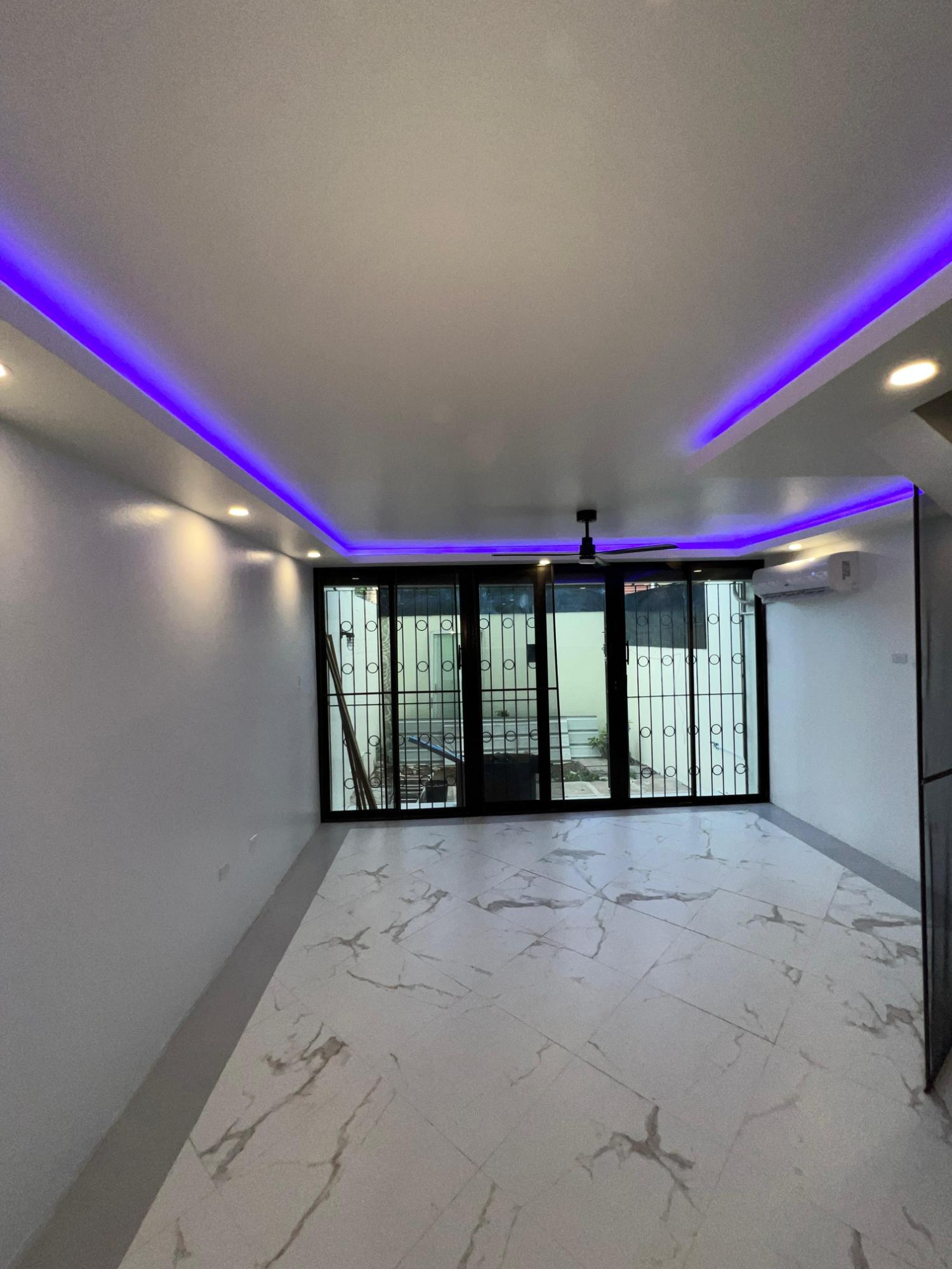 Townhouse For Rent: GALLERY WAY, Kingston 5 | $2,100 photo 4