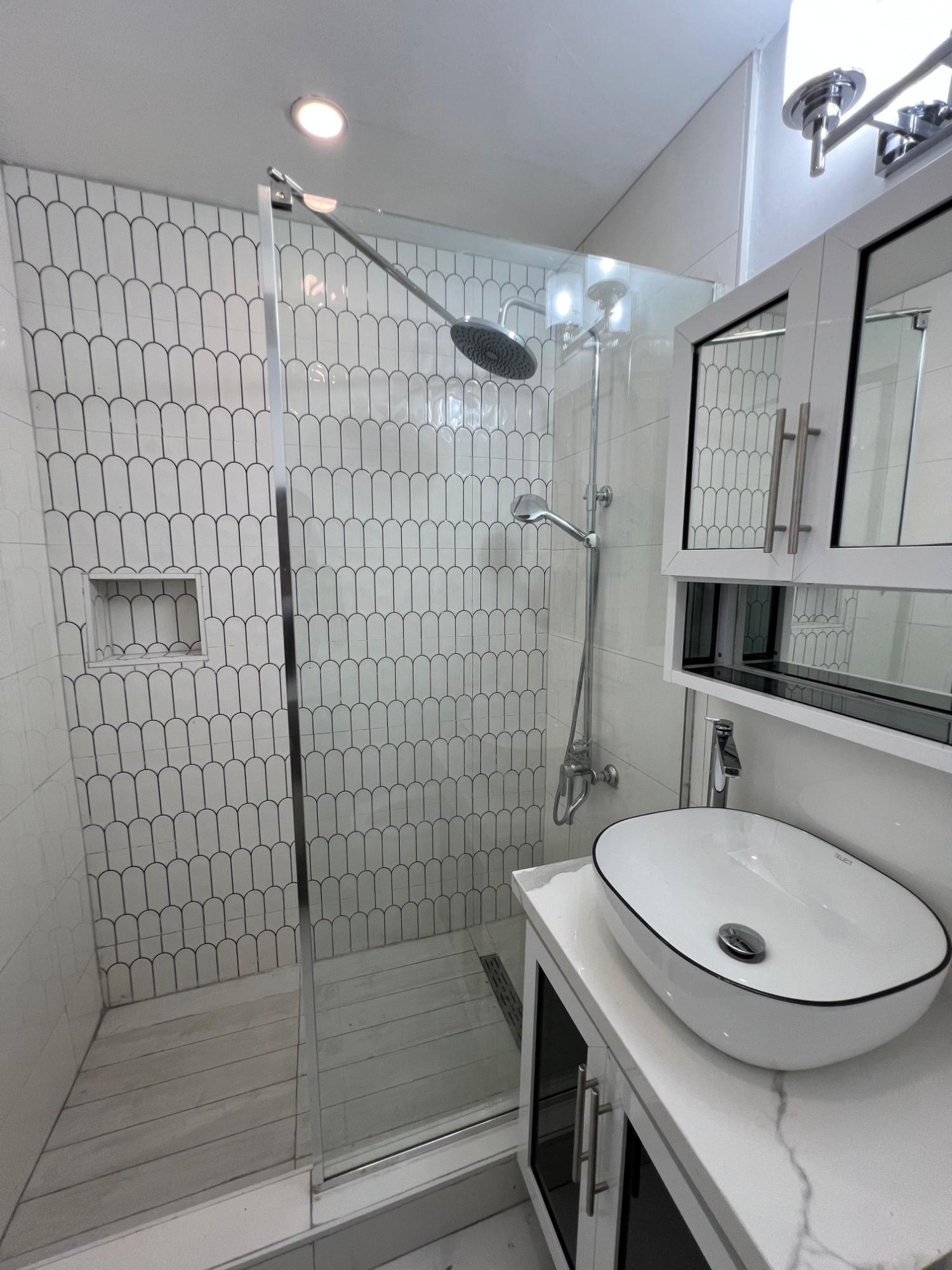 Townhouse For Rent: GALLERY WAY, Kingston 5 | $2,100 photo 6