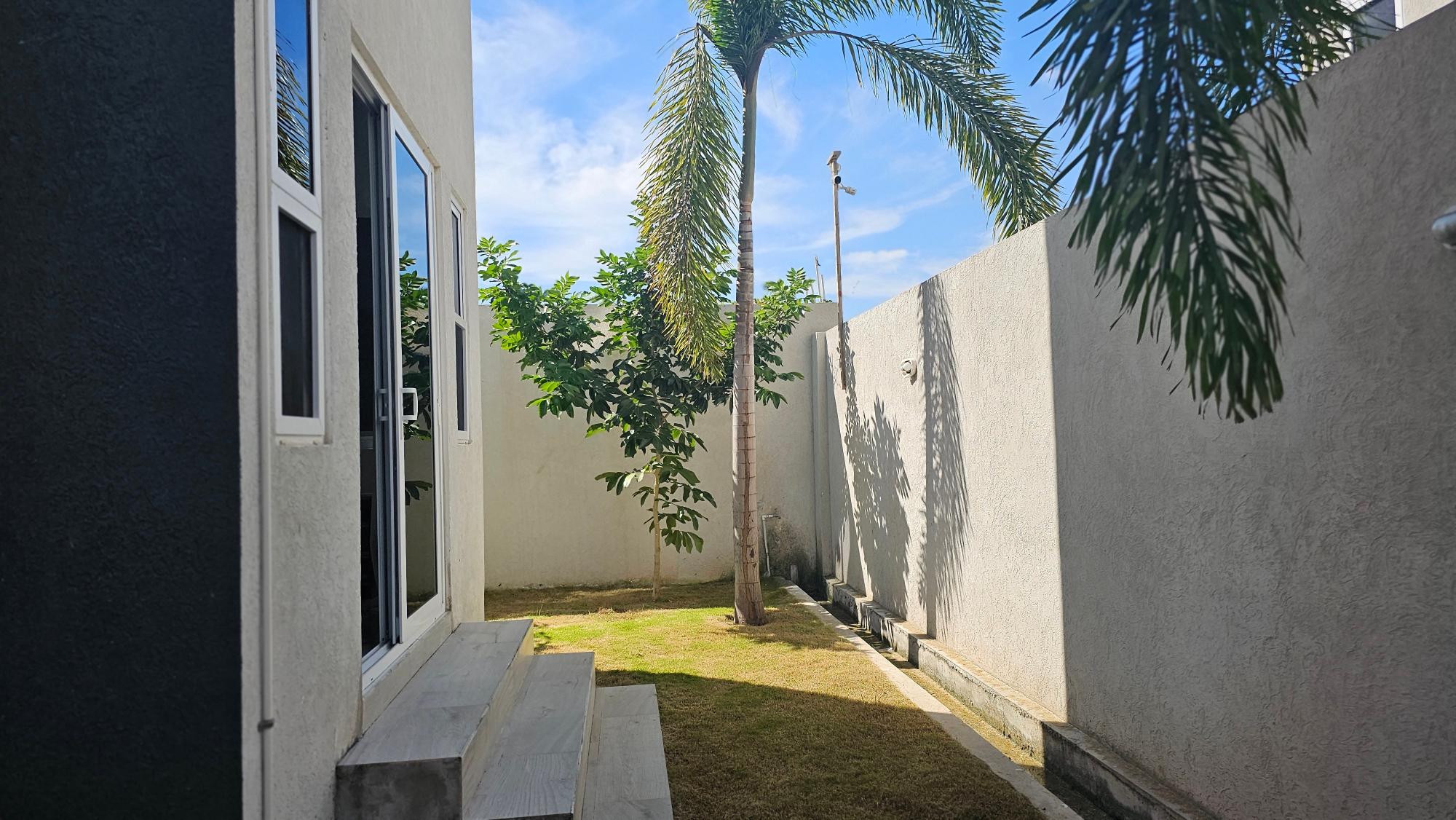 Apartment For Rent: HALIFAX AVENUE, KINGSTON, Kingston 6 | $2,500 photo 21