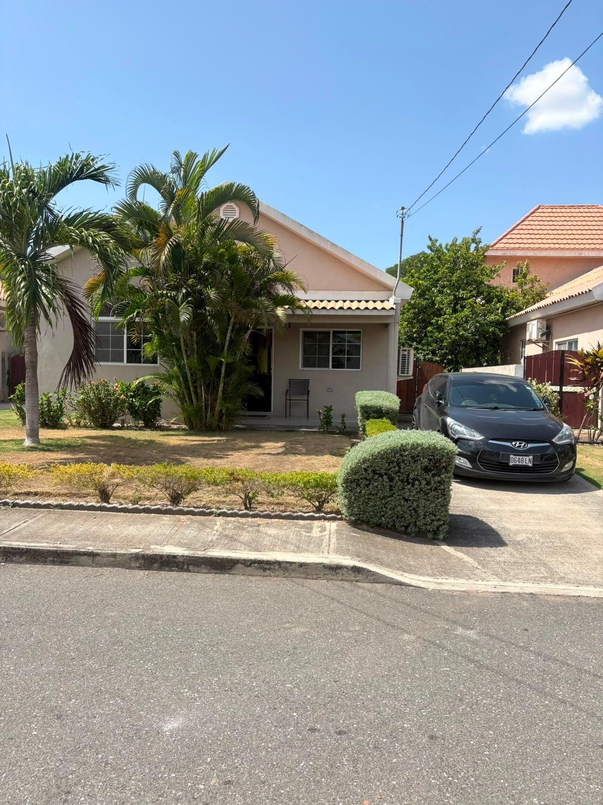 House For Rent: CAYMANAS COUNTRY CLUB EST, Caymanas Estates | $170,000 photo 2