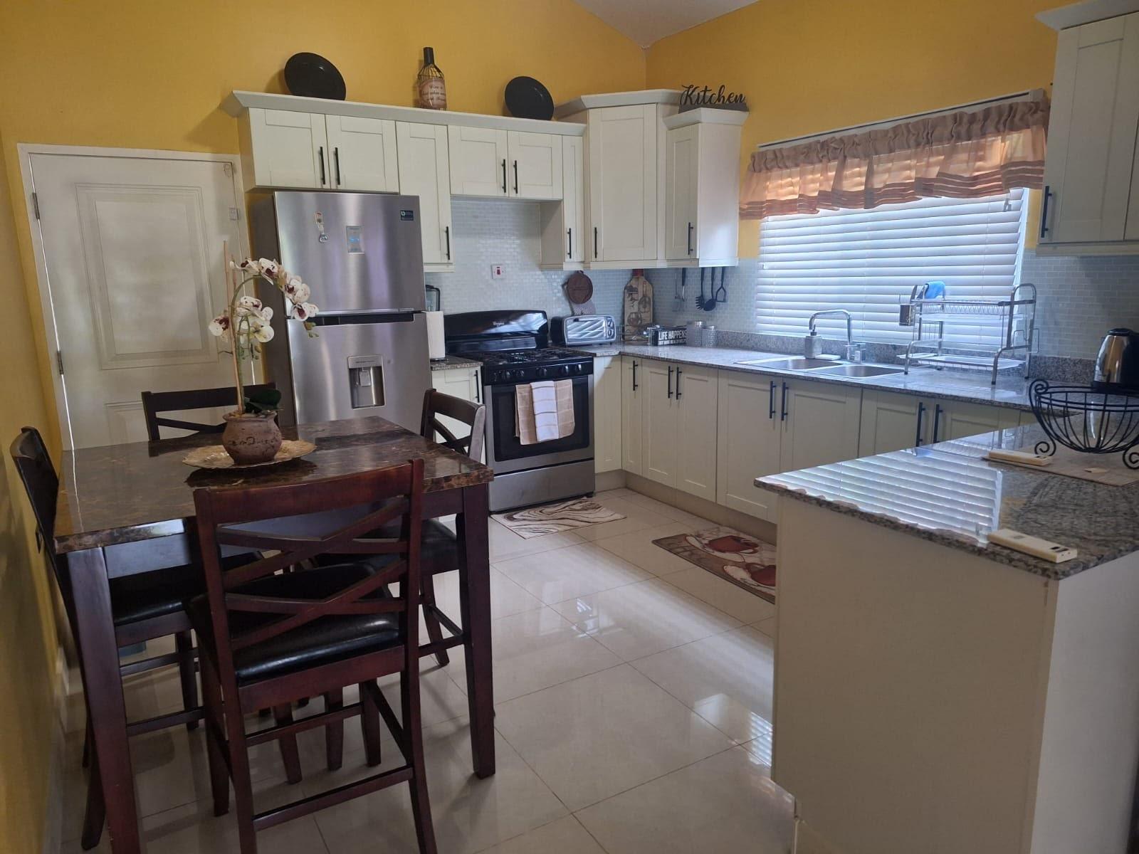 House For Rent: CAYMANAS COUNTRY CLUB EST, Caymanas Estates | $170,000 photo 6