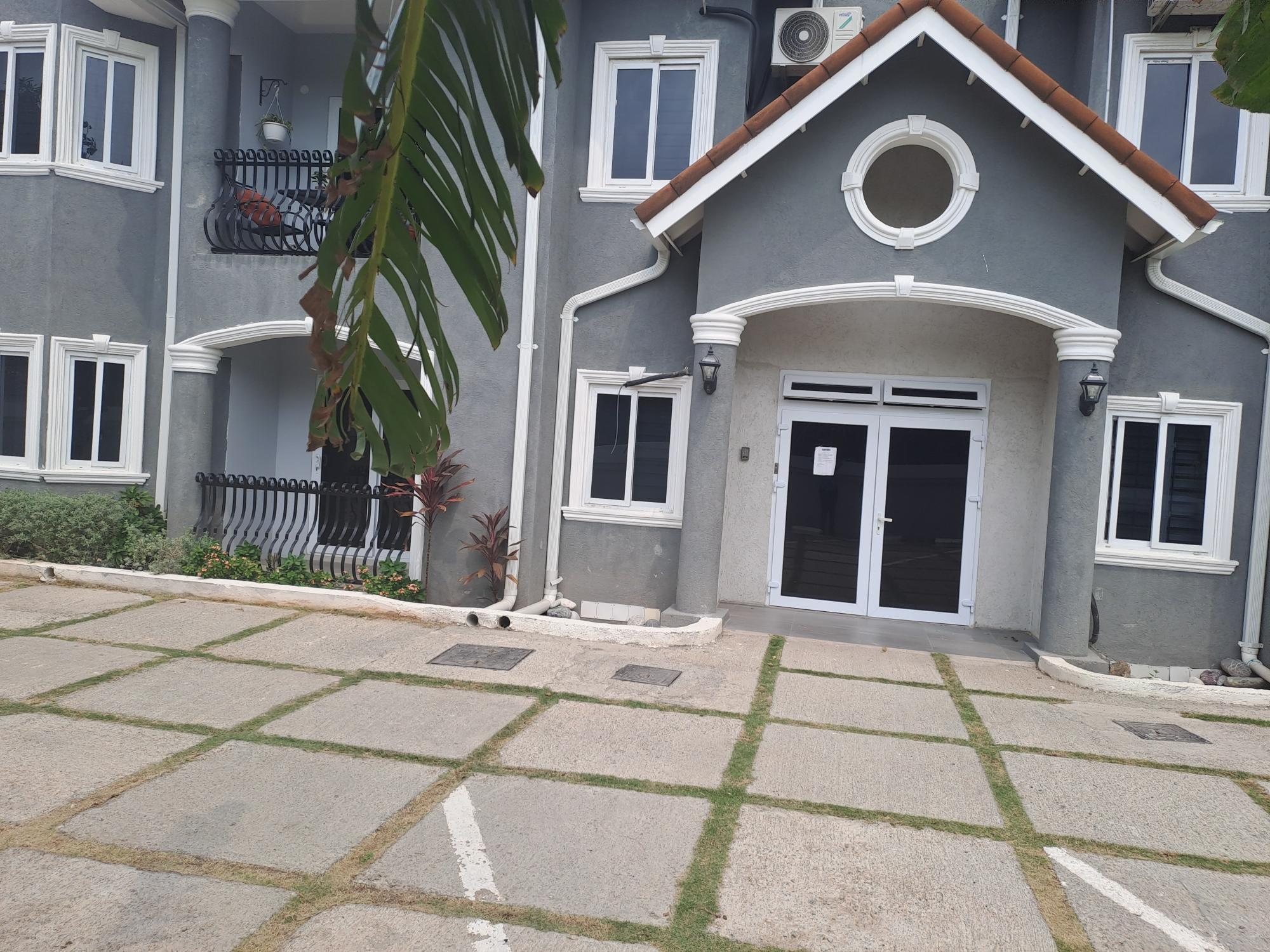 Apartment For Rent: RED HILLS ROAD, Kingston 19 | $200,000