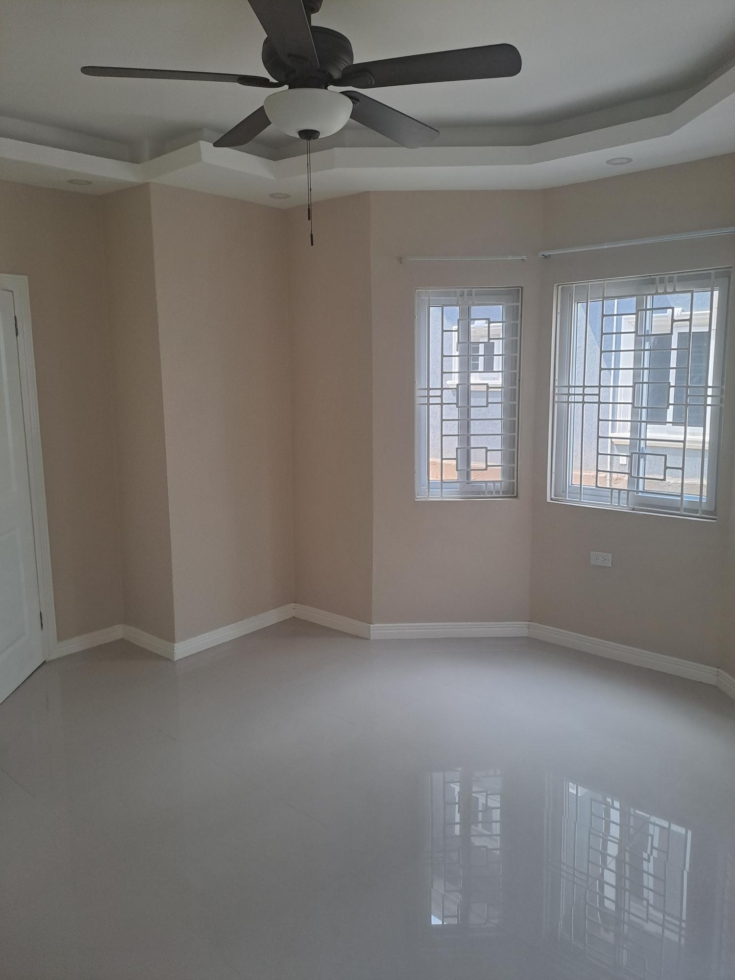 Apartment For Rent: RED HILLS ROAD, Kingston 19 | $200,000 photo 11