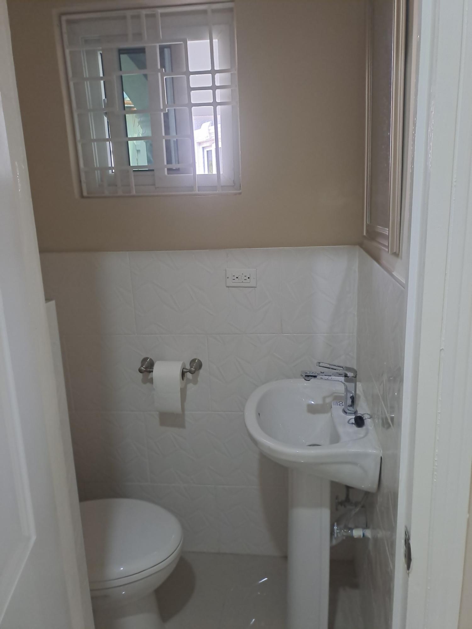 Apartment For Rent: RED HILLS ROAD, Kingston 19 | $200,000 photo 21