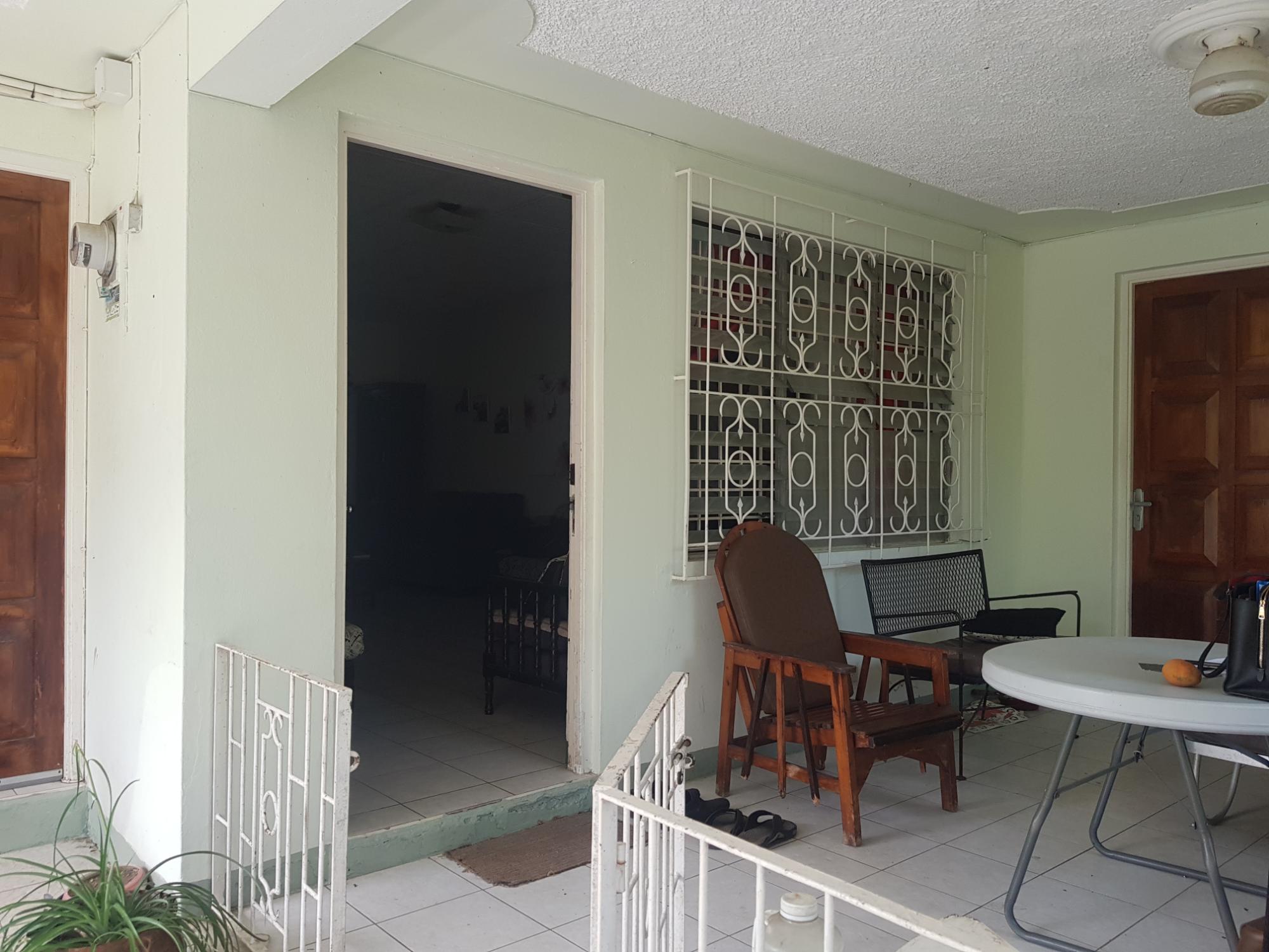 House For Sale: ARMON JONES CRESCENT, Kingston 6 | $600,000 photo 5