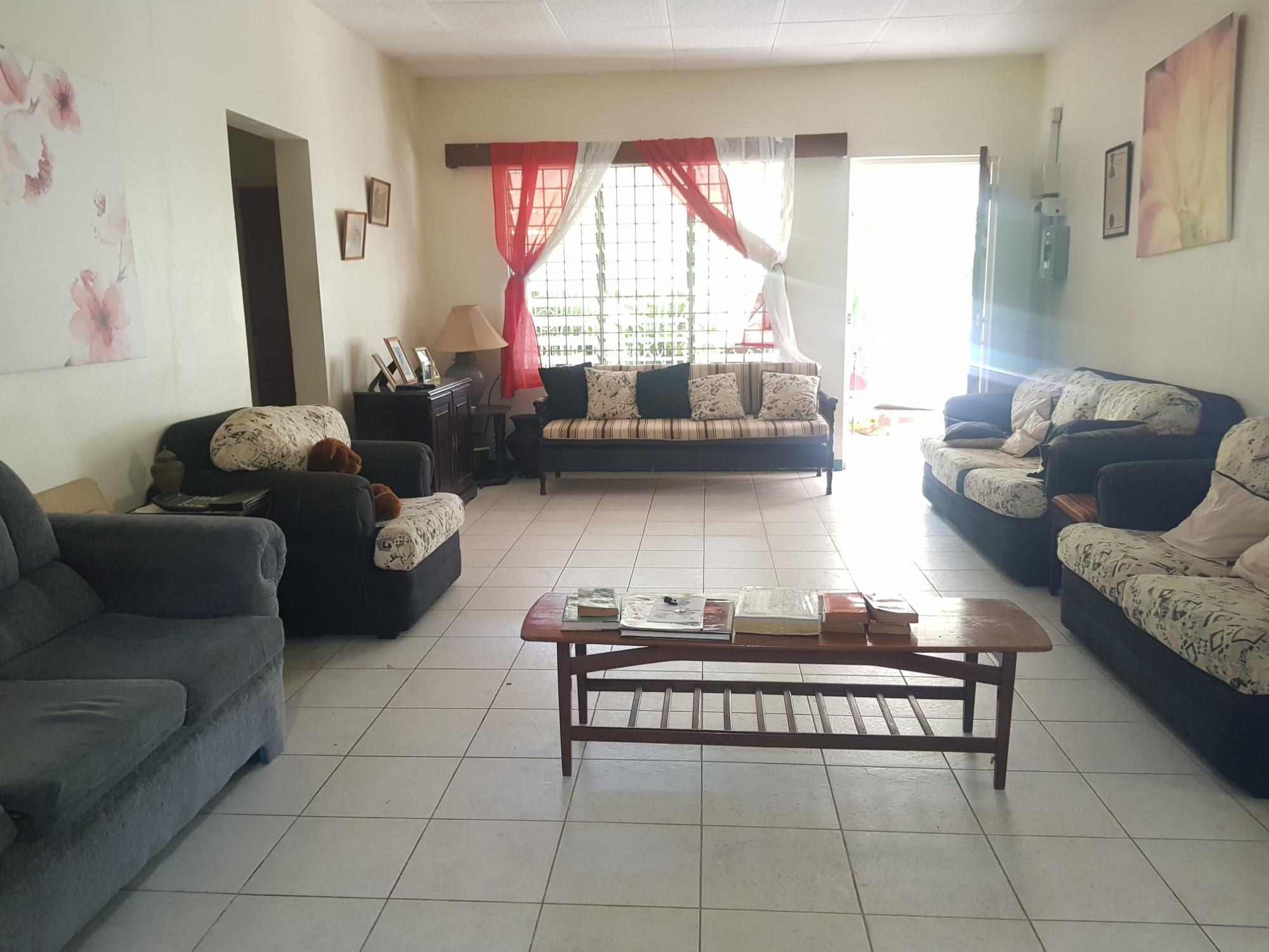 House For Sale: ARMON JONES CRESCENT, Kingston 6 | $600,000 photo 6