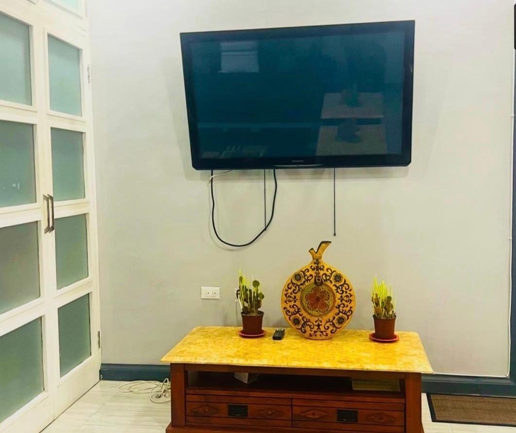 Apartment For Rent: SUNSET DRIVE, KINGSTON 8, KINGSTON | $1,400 photo 3