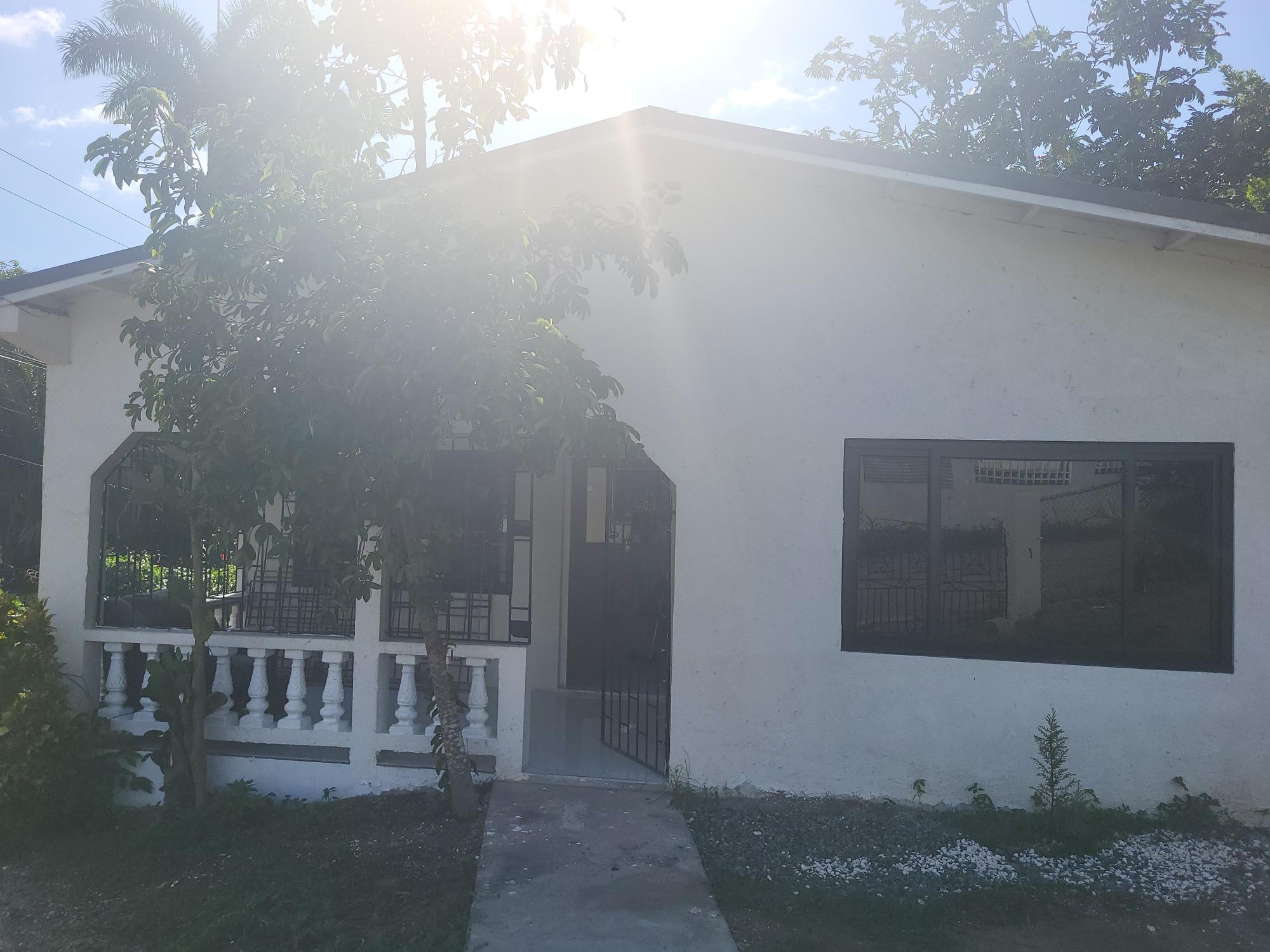House For Rent: GARDENIA AVENUE HAUGHTON, Haughton Court | $800