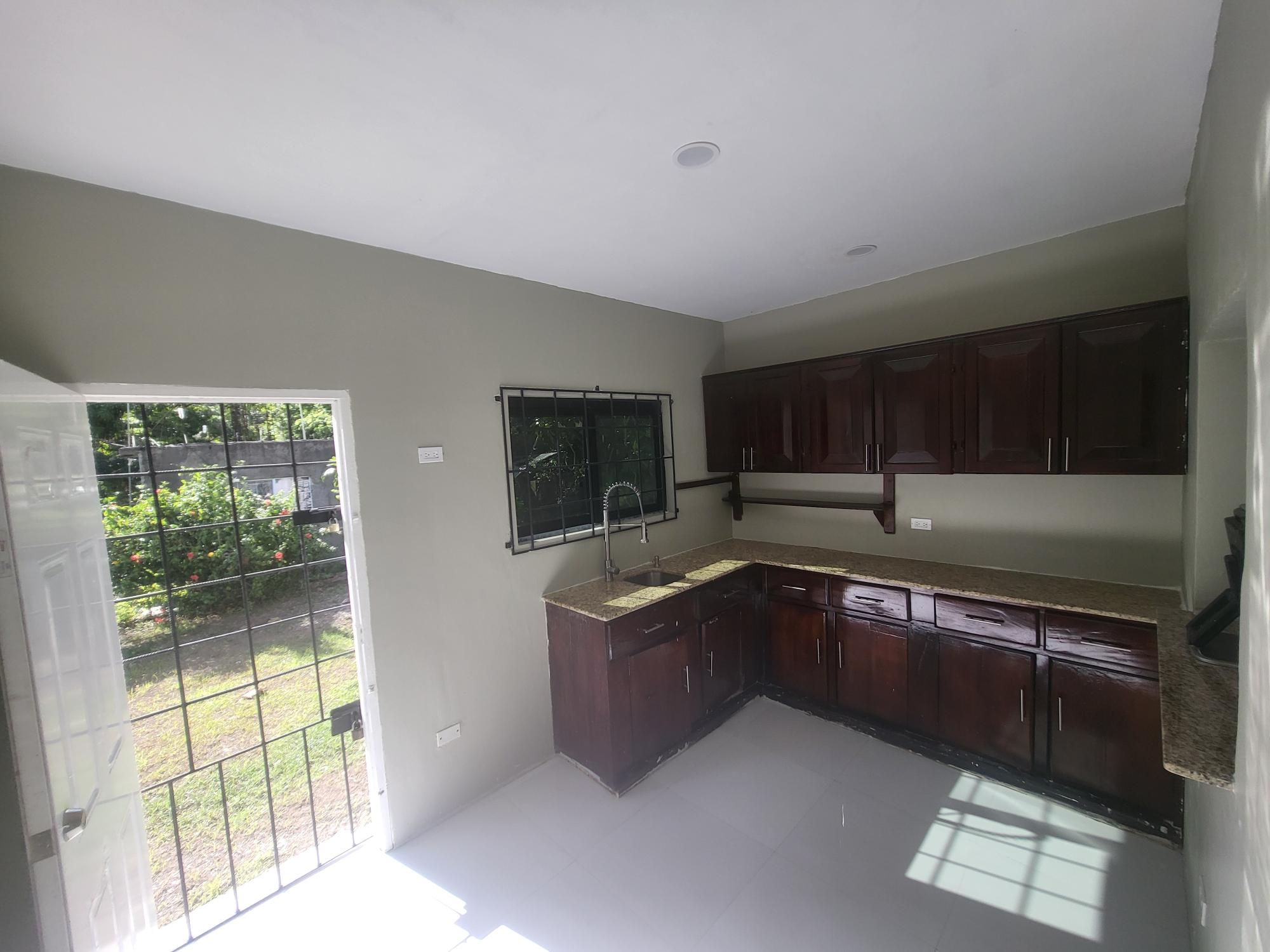 House For Rent: GARDENIA AVENUE HAUGHTON, Haughton Court | $800 photo 4
