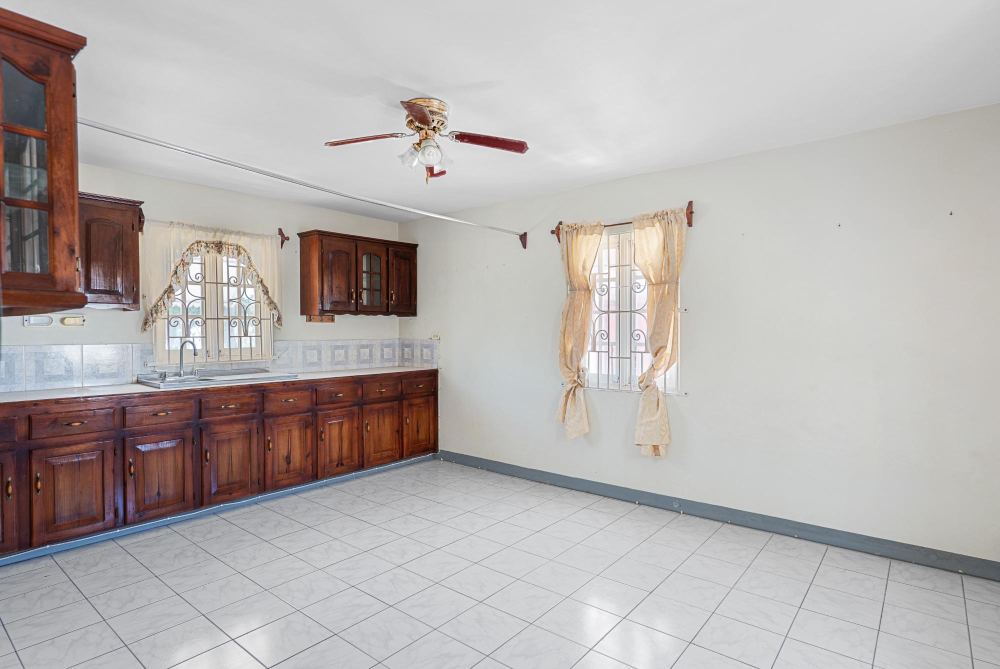 House For Sale: CLARKS TOWN, TRELAWNY, Clarks Town | $31,000,000 photo 6