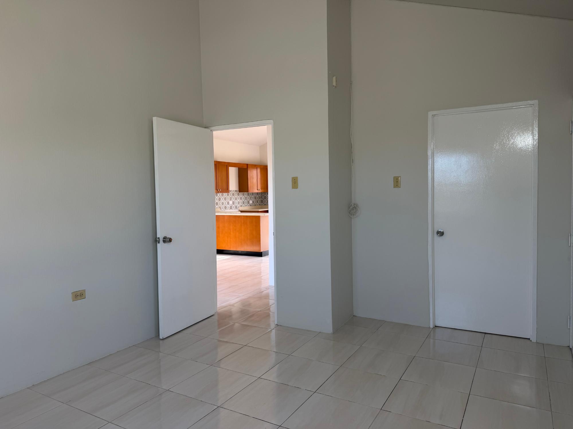House For Rent: PHOENIX PARK VILLAGE 1, Phoenix Park | $125,000 photo 6