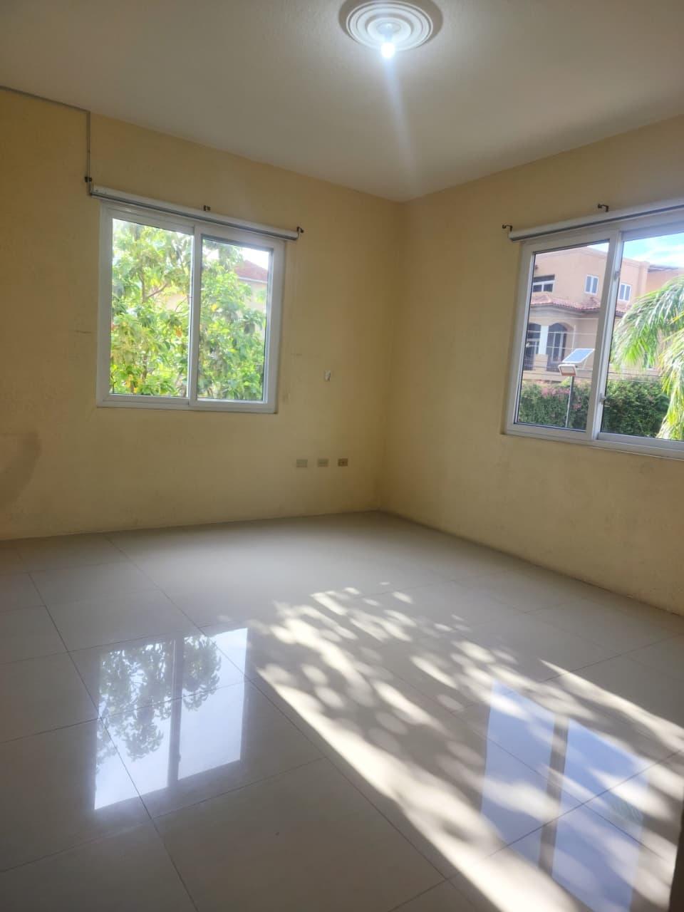 Apartment For Rent: WASHINGTON DRIVE, Kingston 10 | $220,000 photo 3