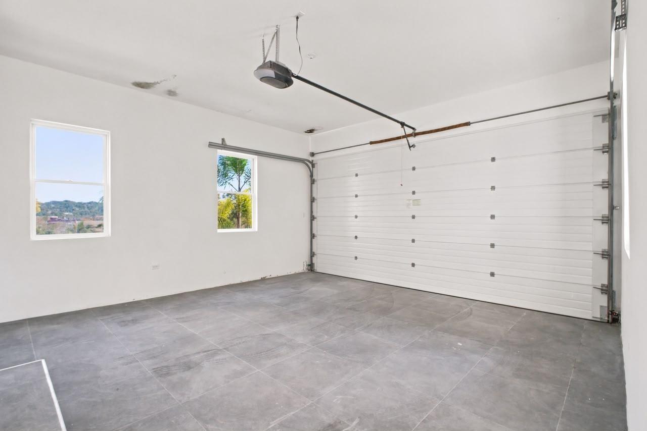 Townhouse For Rent: CHARLTON AVENUE, MANDEVIL, Mandeville | $2,500 photo 12