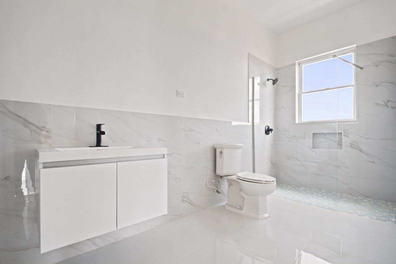 Townhouse For Rent: CHARLTON AVENUE, MANDEVIL, Mandeville | $2,500 photo 14