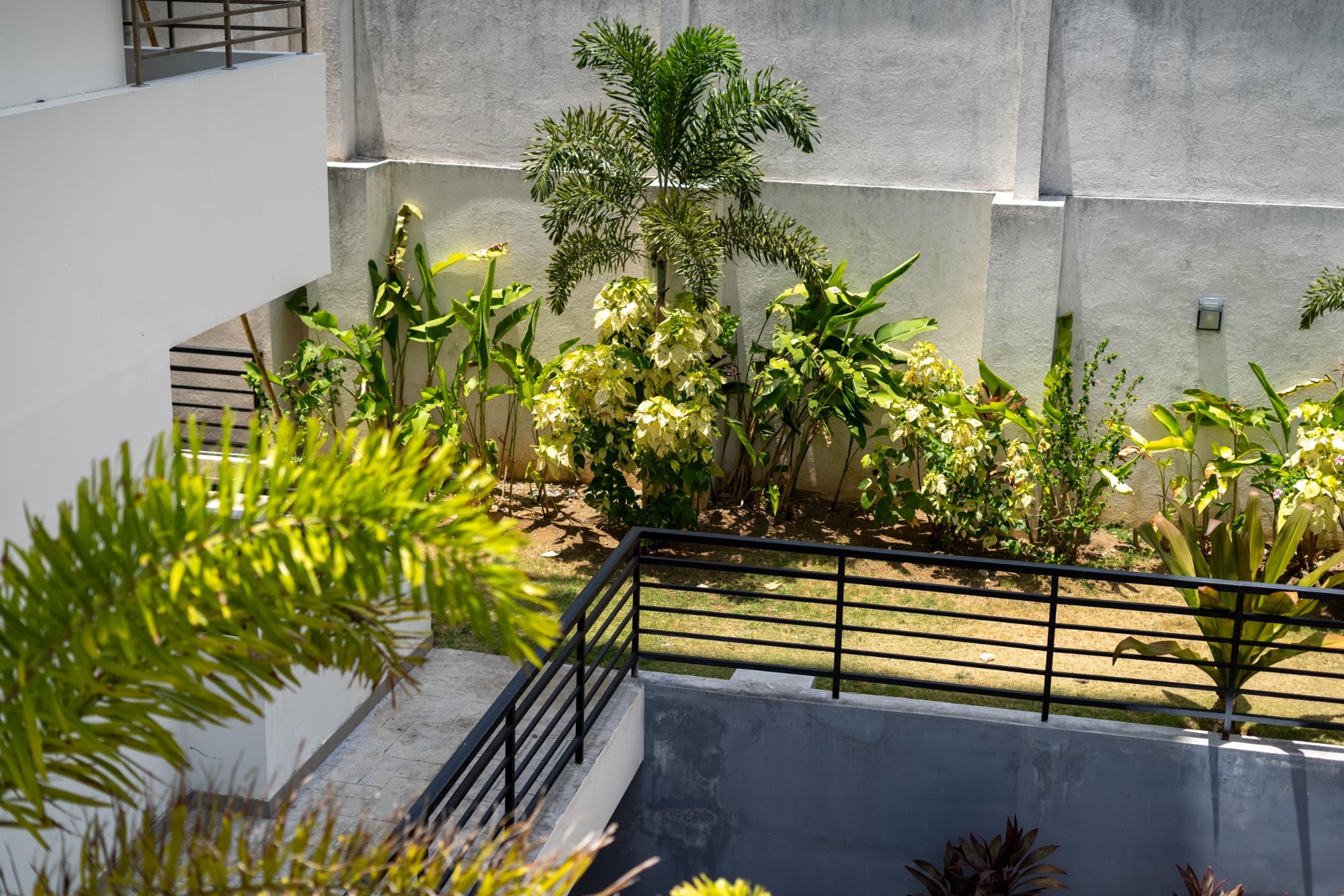 Apartment For Rent: WELLINGTON DRIVE, Kingston 6 | $1,300