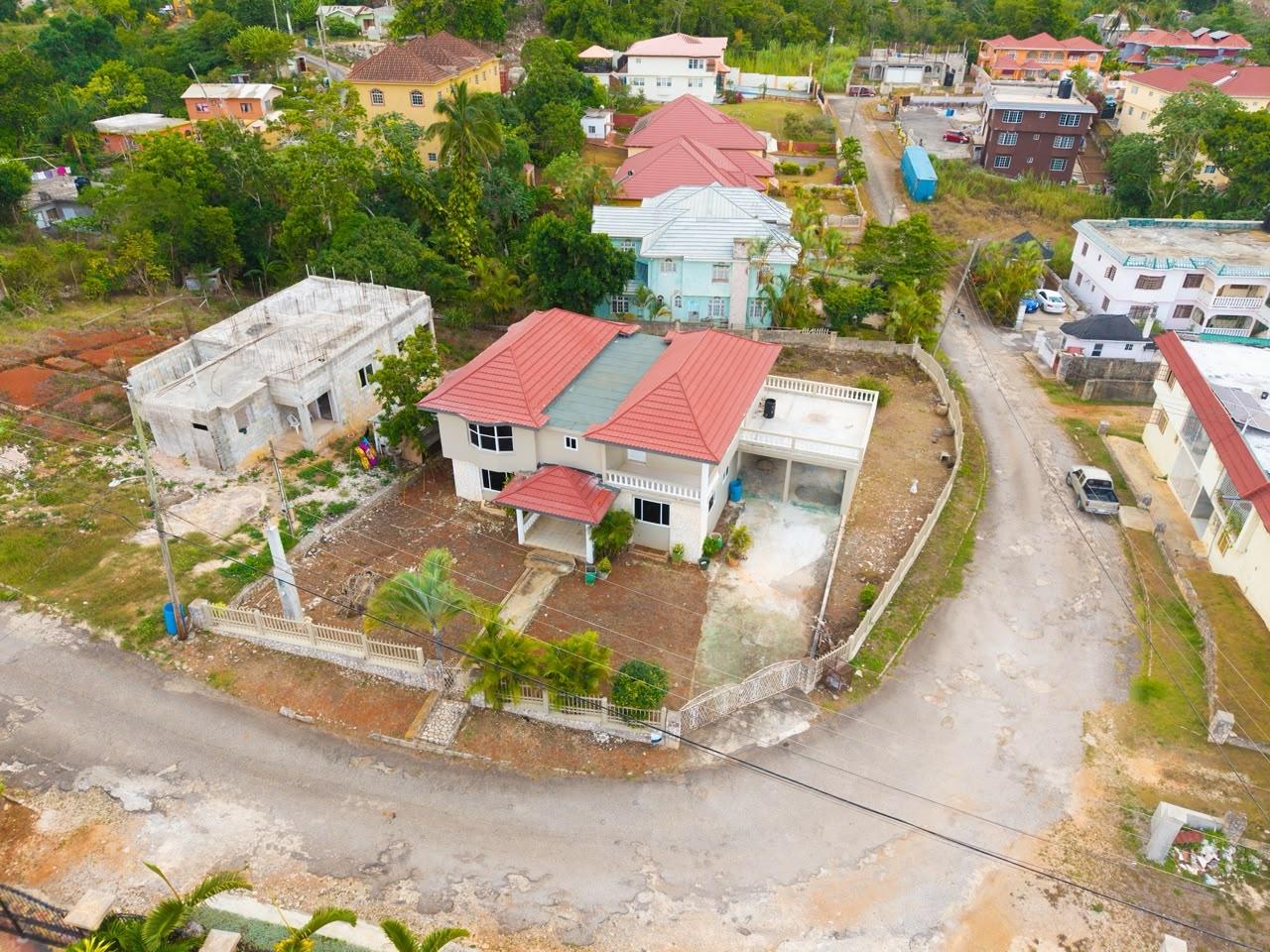 House For Sale: HOPETON GARDENS, DUNROBIN, Mandeville | $47,000,000 photo 3