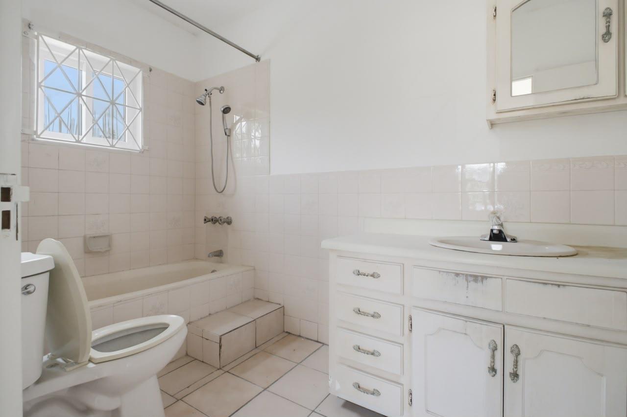 House For Sale: HOPETON GARDENS, DUNROBIN, Mandeville | $47,000,000 photo 24