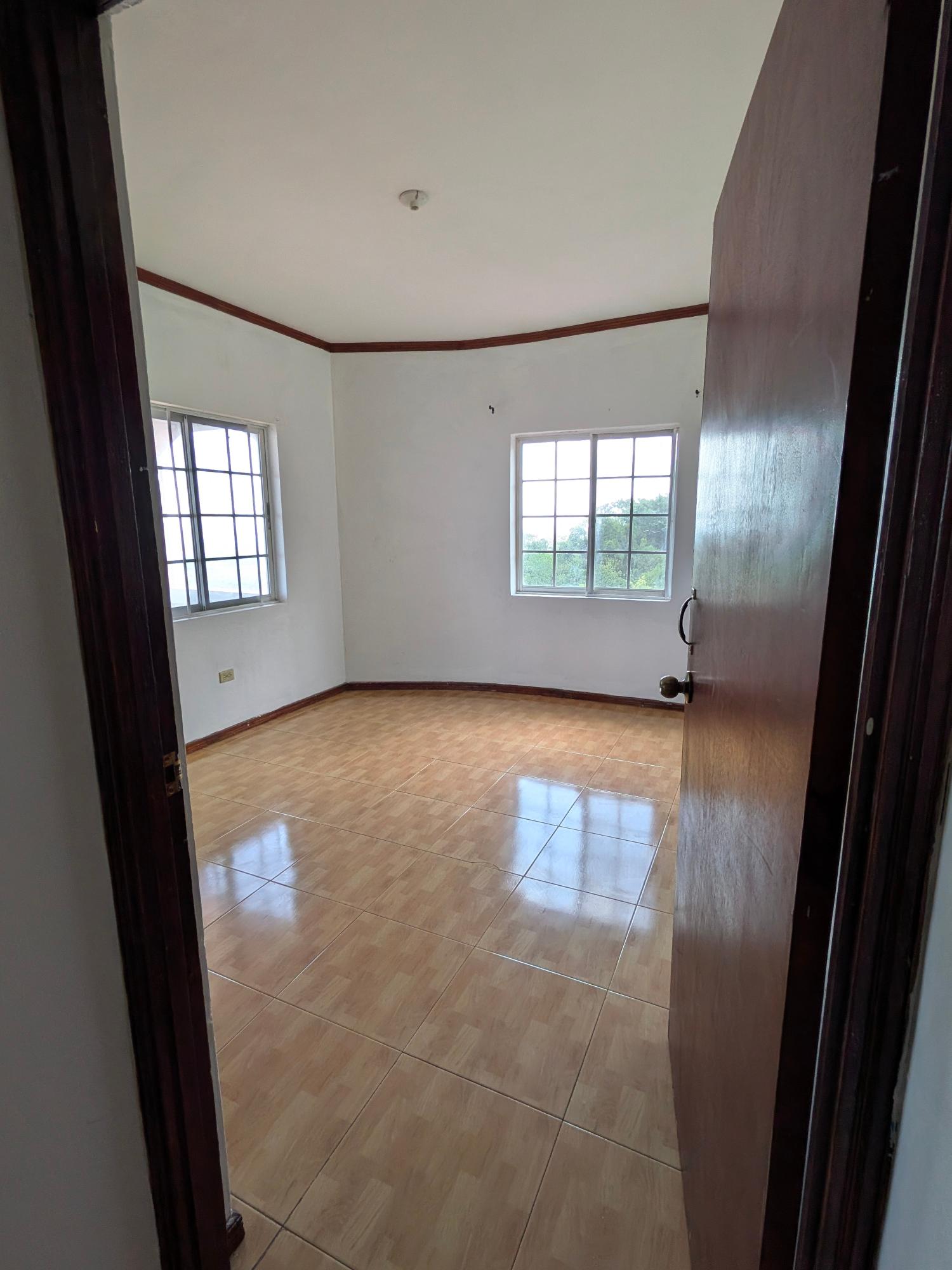 Apartment For Rent: PLANTATION DRIVE, Red Hills | $130,000 photo 3