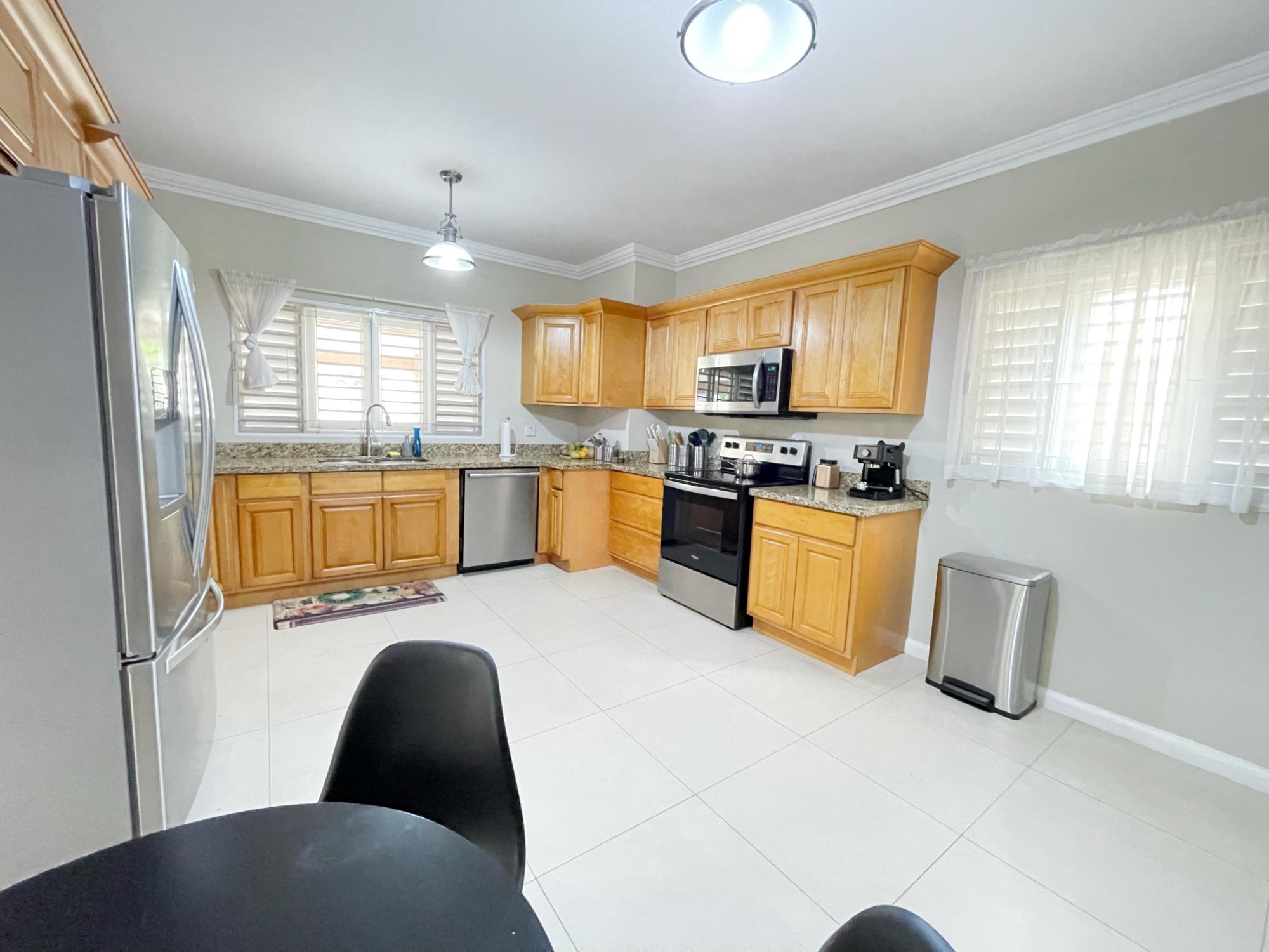 House For Rent: CHERRY GARDEN DRIVE, Kingston 8 | $4,600 photo 4