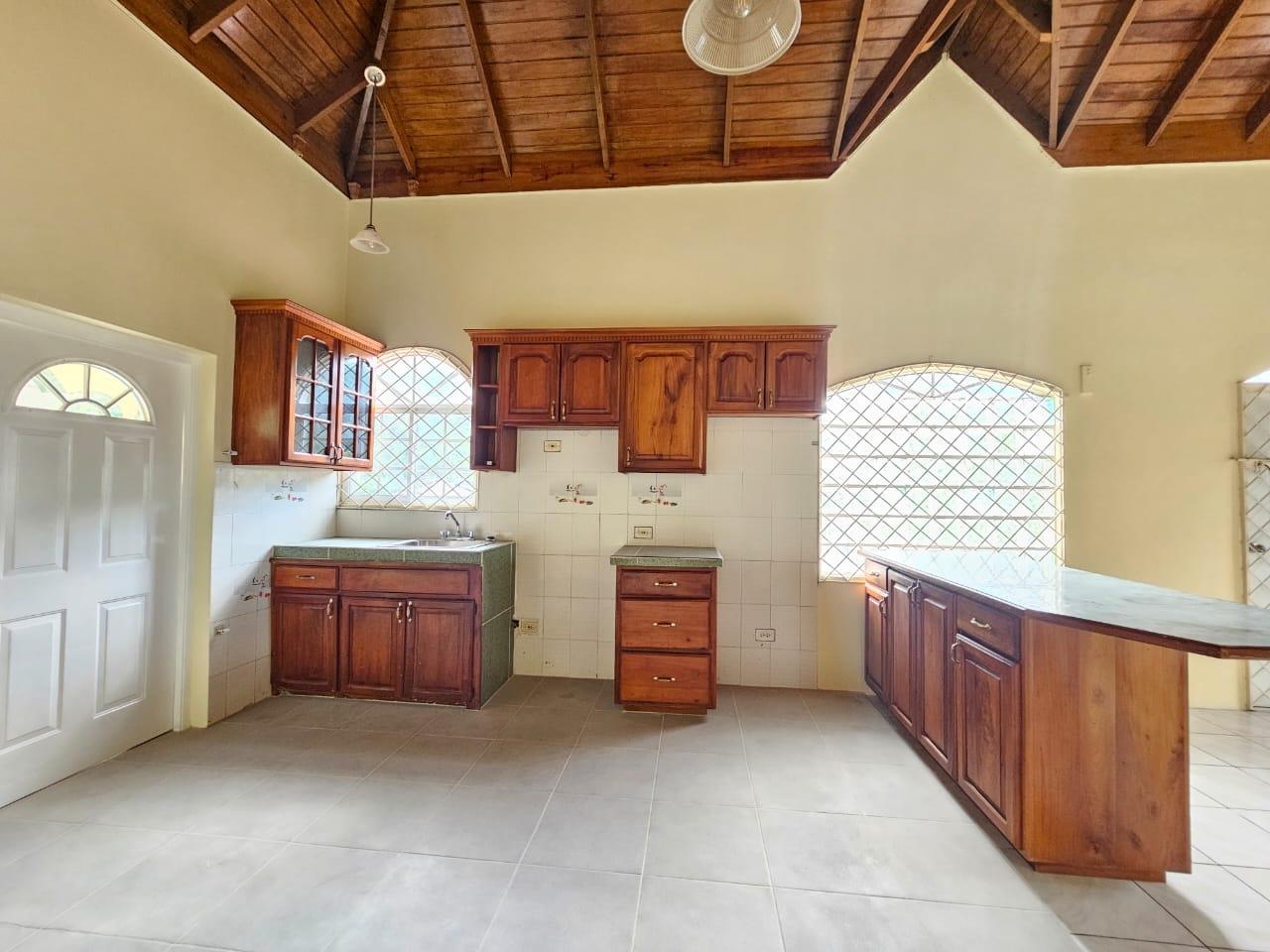 Apartment For Rent: BOGUE VILLAGE MONTEGO BAY, Montego Bay | $90,000 photo 9