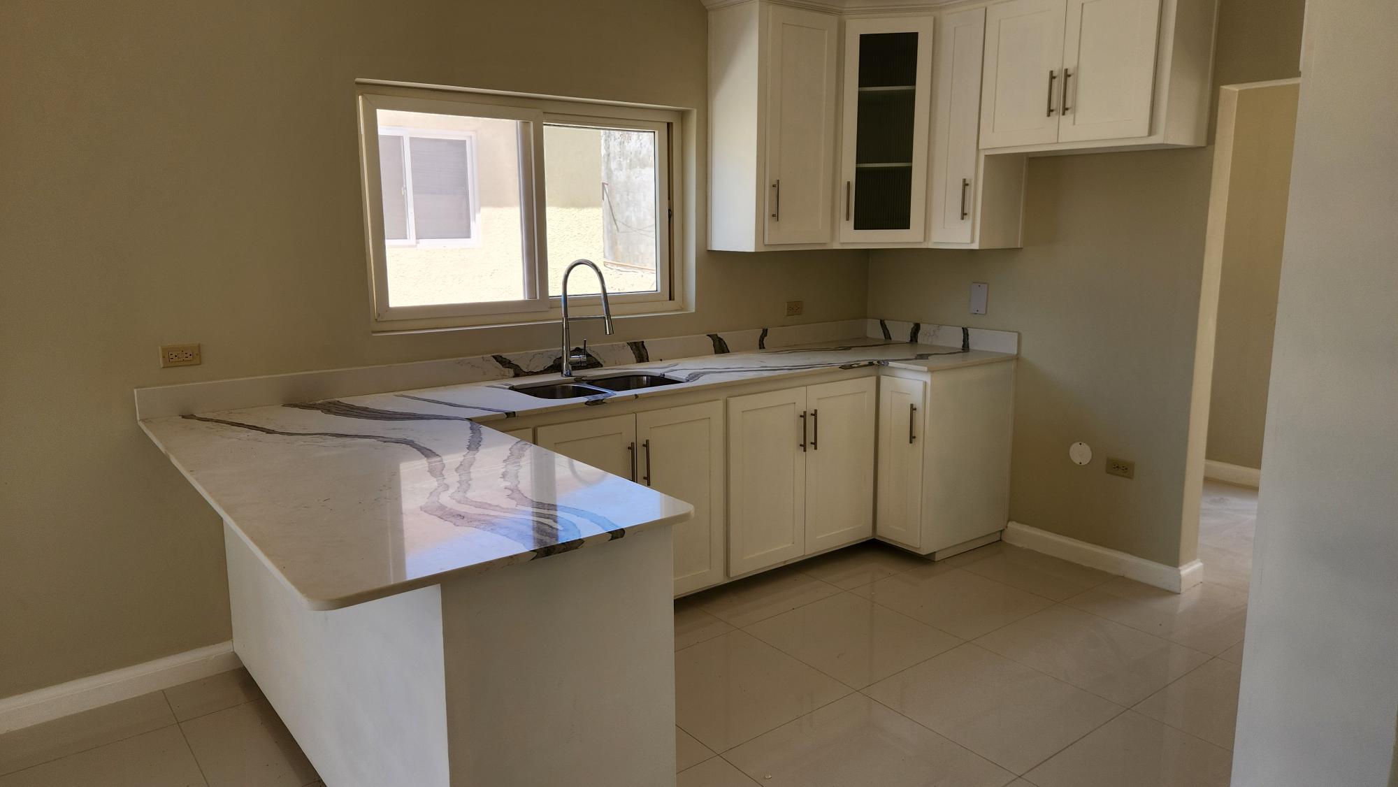 House For Rent: LANCEWOOD MEADOWS, Ocho Rios | $150,000 photo 4