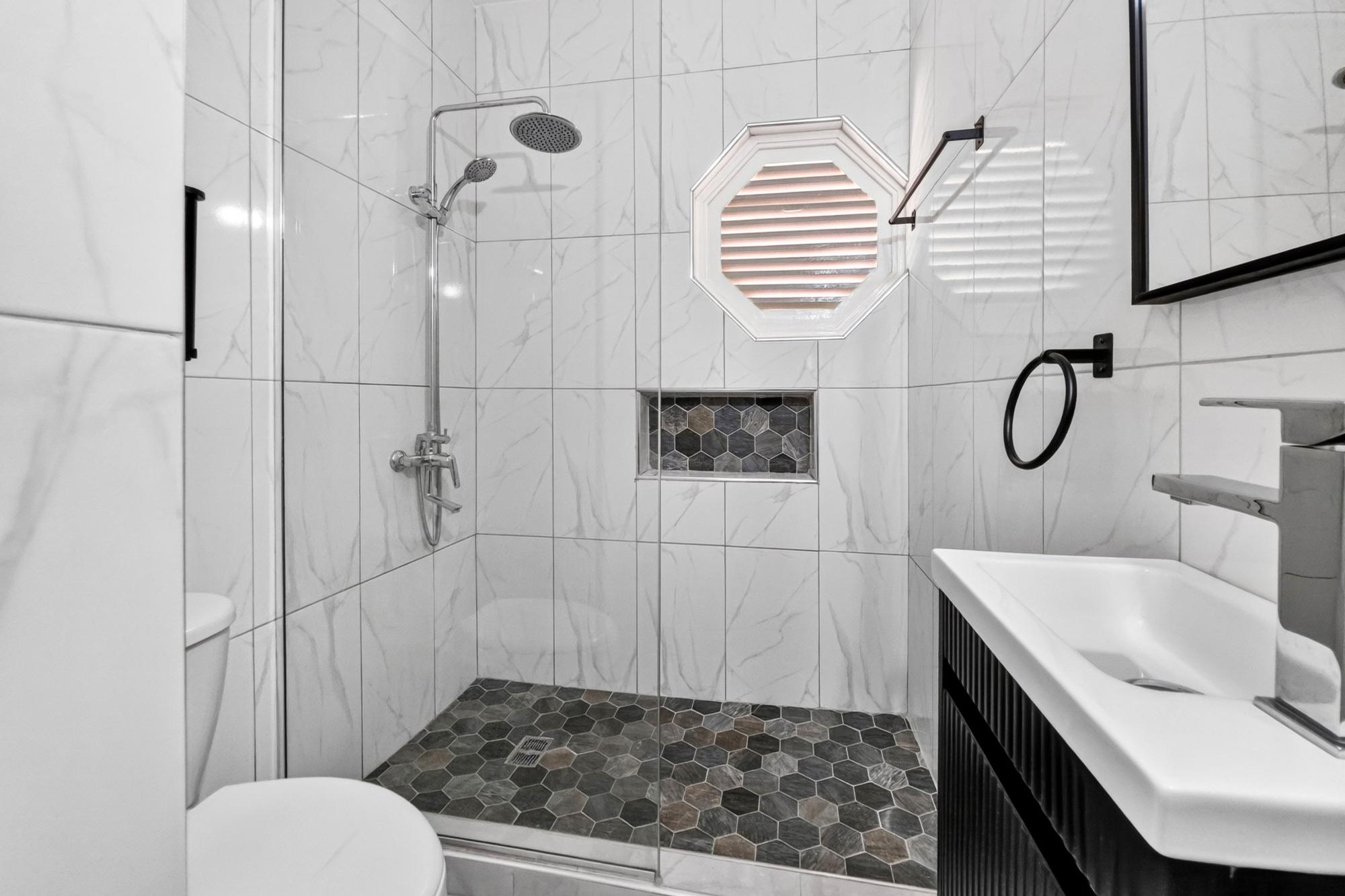Apartment For Rent: BARBICAN ROAD, Kingston 8 | $110,000 photo 6