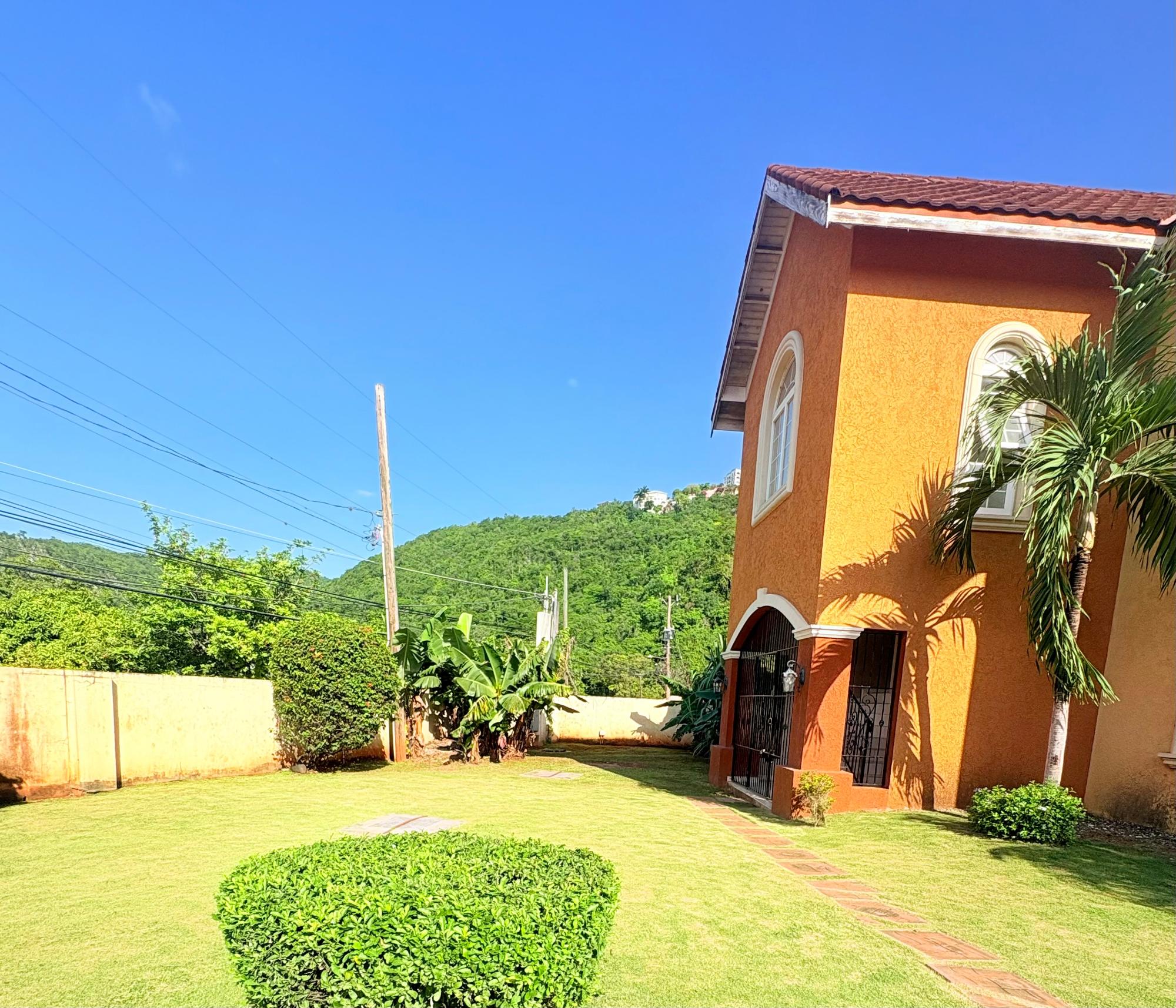 Apartment For Rent: HILLSIDE DRIVE, Kingston 19 | $175,000