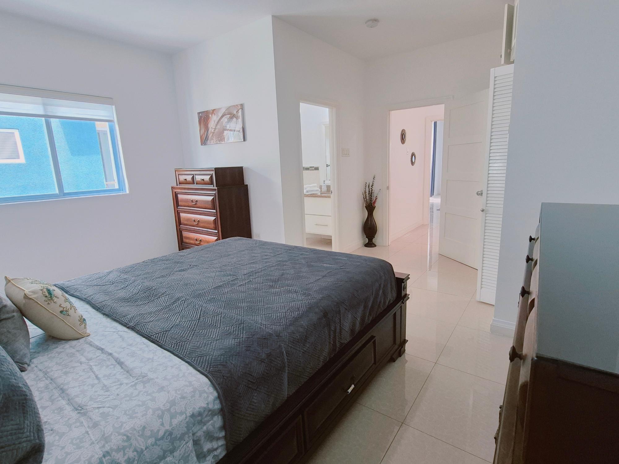 Apartment For Rent: SURBITON ROAD, Kingston 10 | $1,800 photo 7