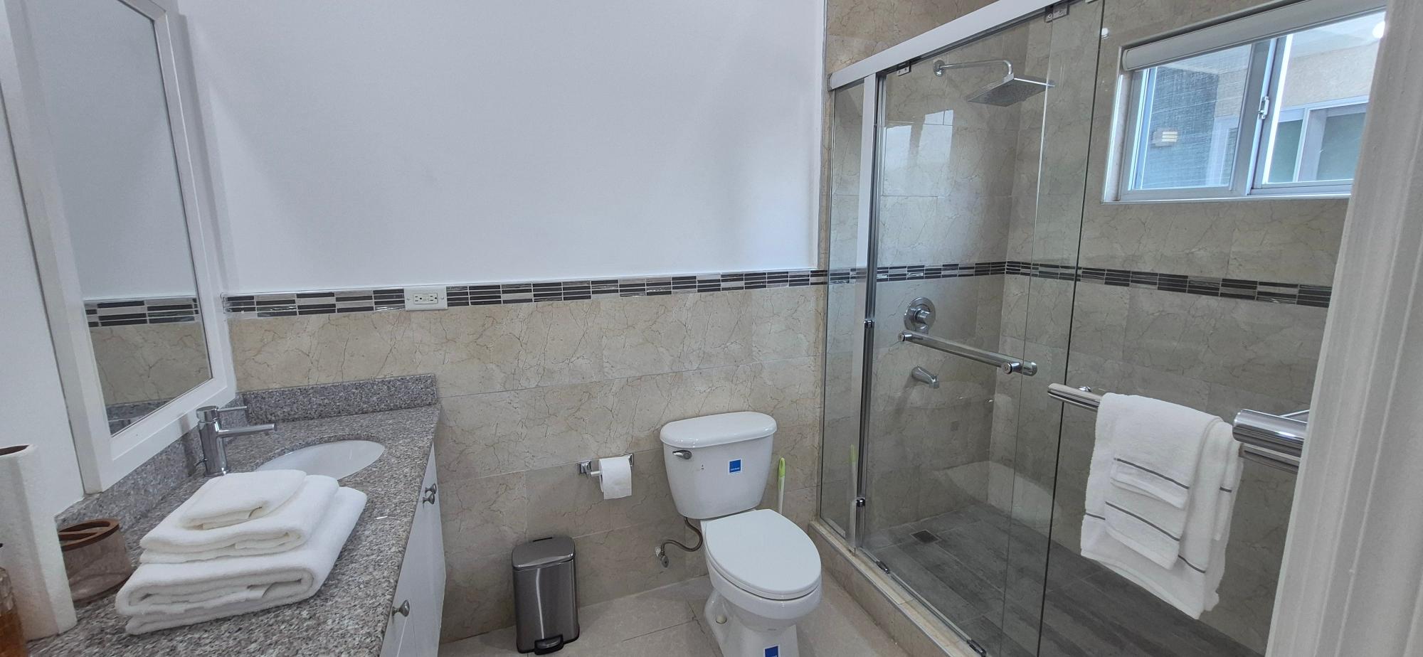 Apartment For Rent: SURBITON ROAD, Kingston 10 | $1,800 photo 11