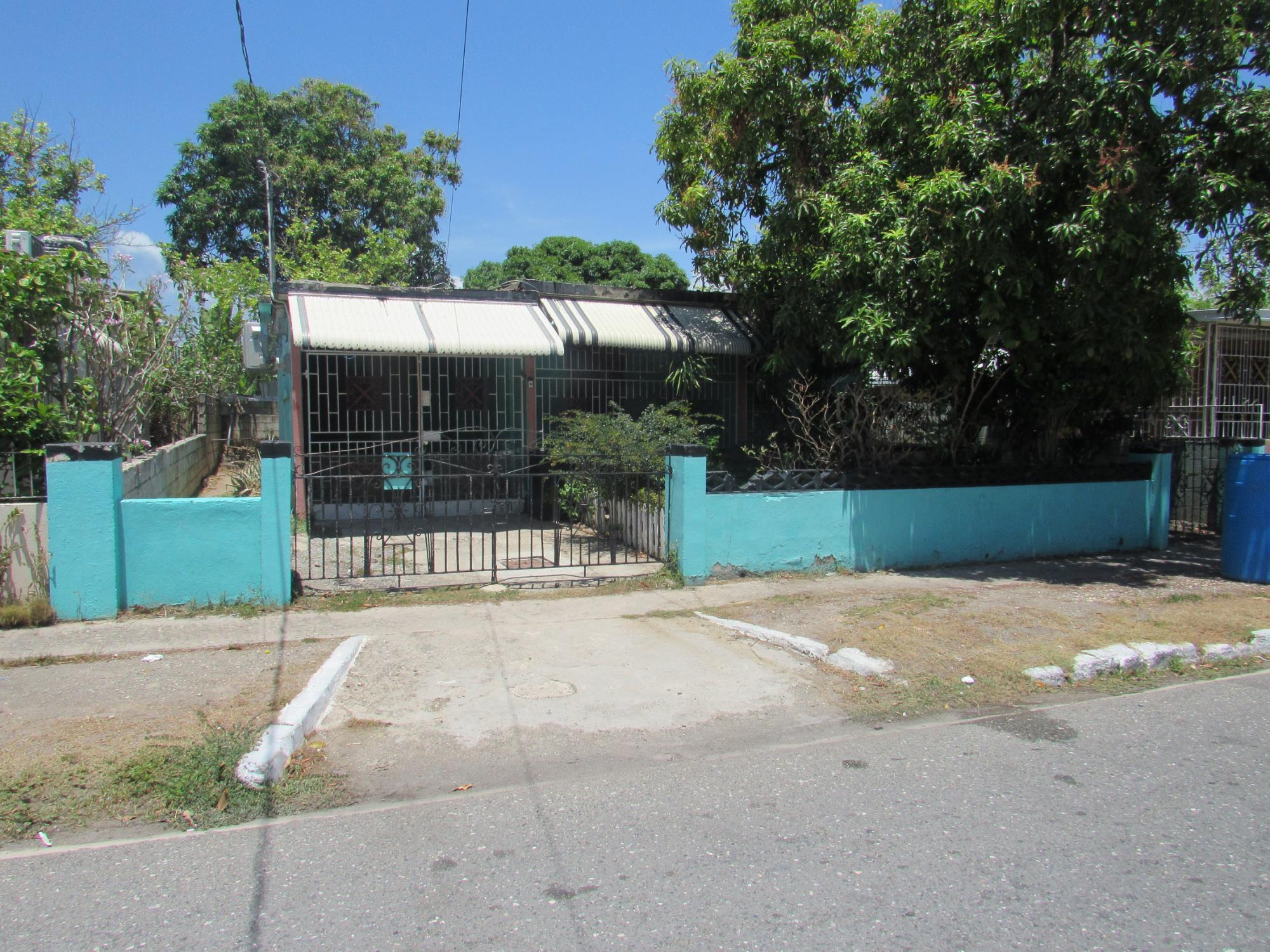 House For Sale: PORTMORE DRIVE, INDEPENDE, Independence City | $20,000,000