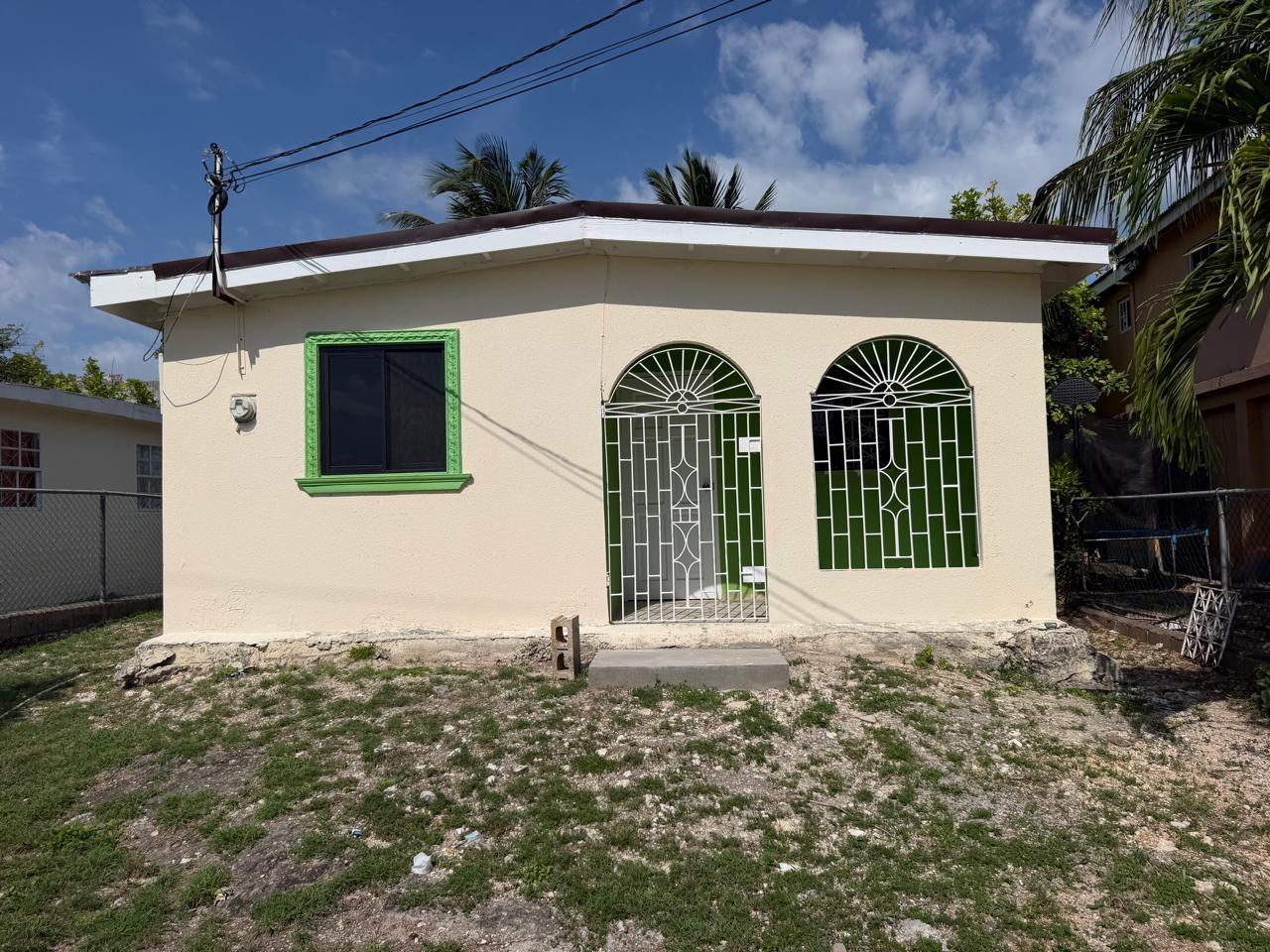 House For Sale: OCEAN CRESCENT, Old Harbour | $25,000,000 photo 2