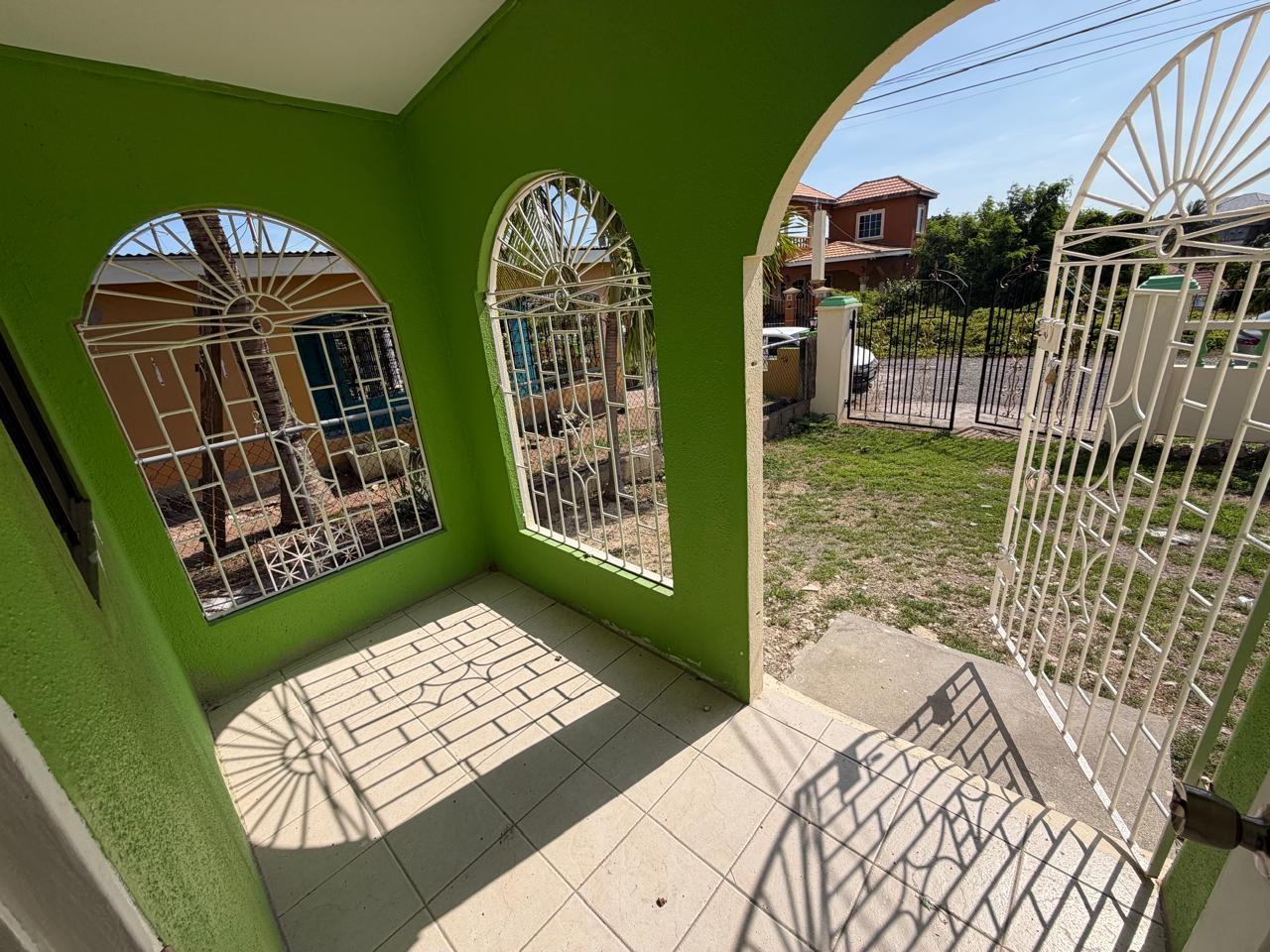 House For Sale: OCEAN CRESCENT, Old Harbour | $25,000,000 photo 3