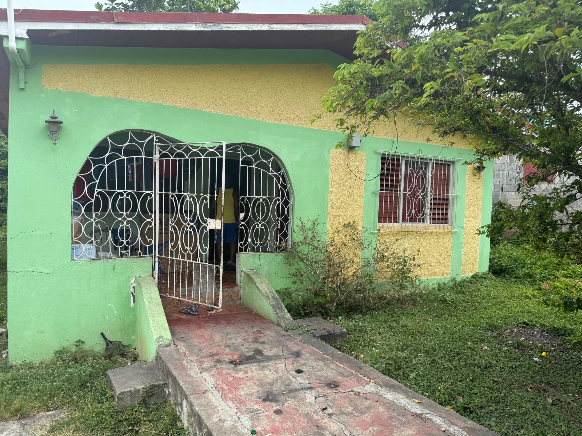 House For Sale: RULES PEN, MAY PEN, May Pen | $15,000,000