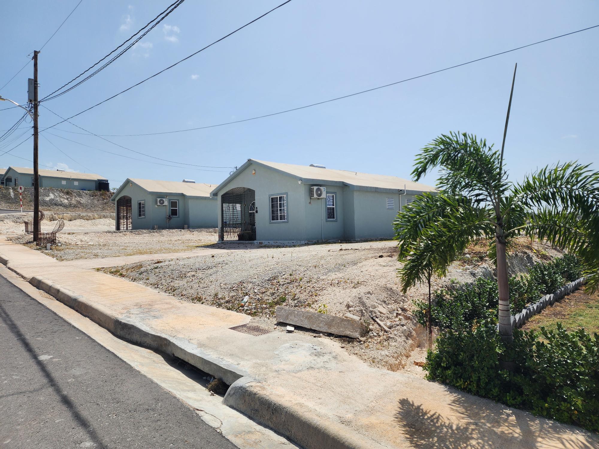 House For Rent: CAMELOT VILLAGE PHASE 5, Discovery Bay | $1,100 photo 5