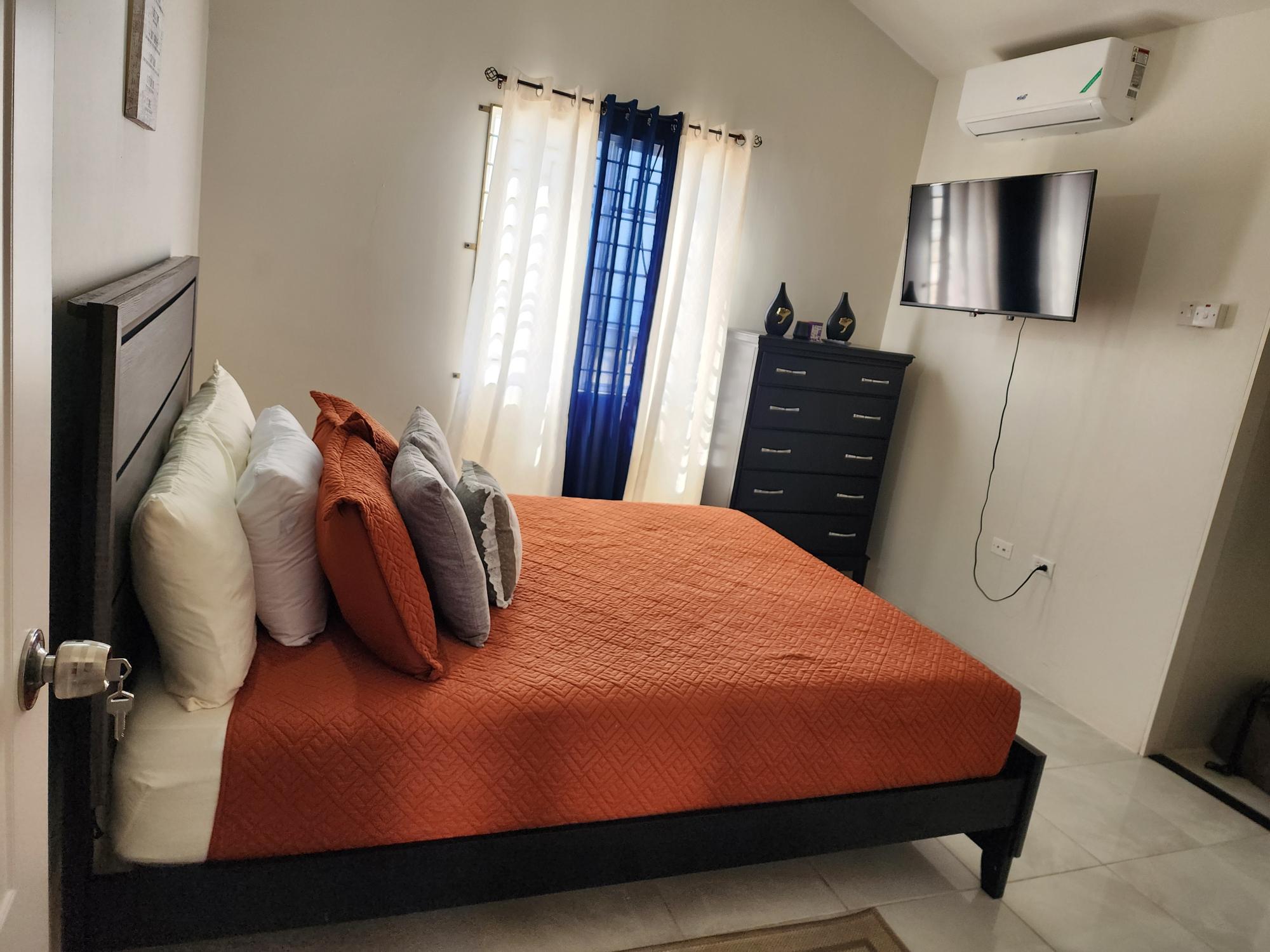House For Rent: CAMELOT VILLAGE PHASE 5, Discovery Bay | $1,100 photo 13