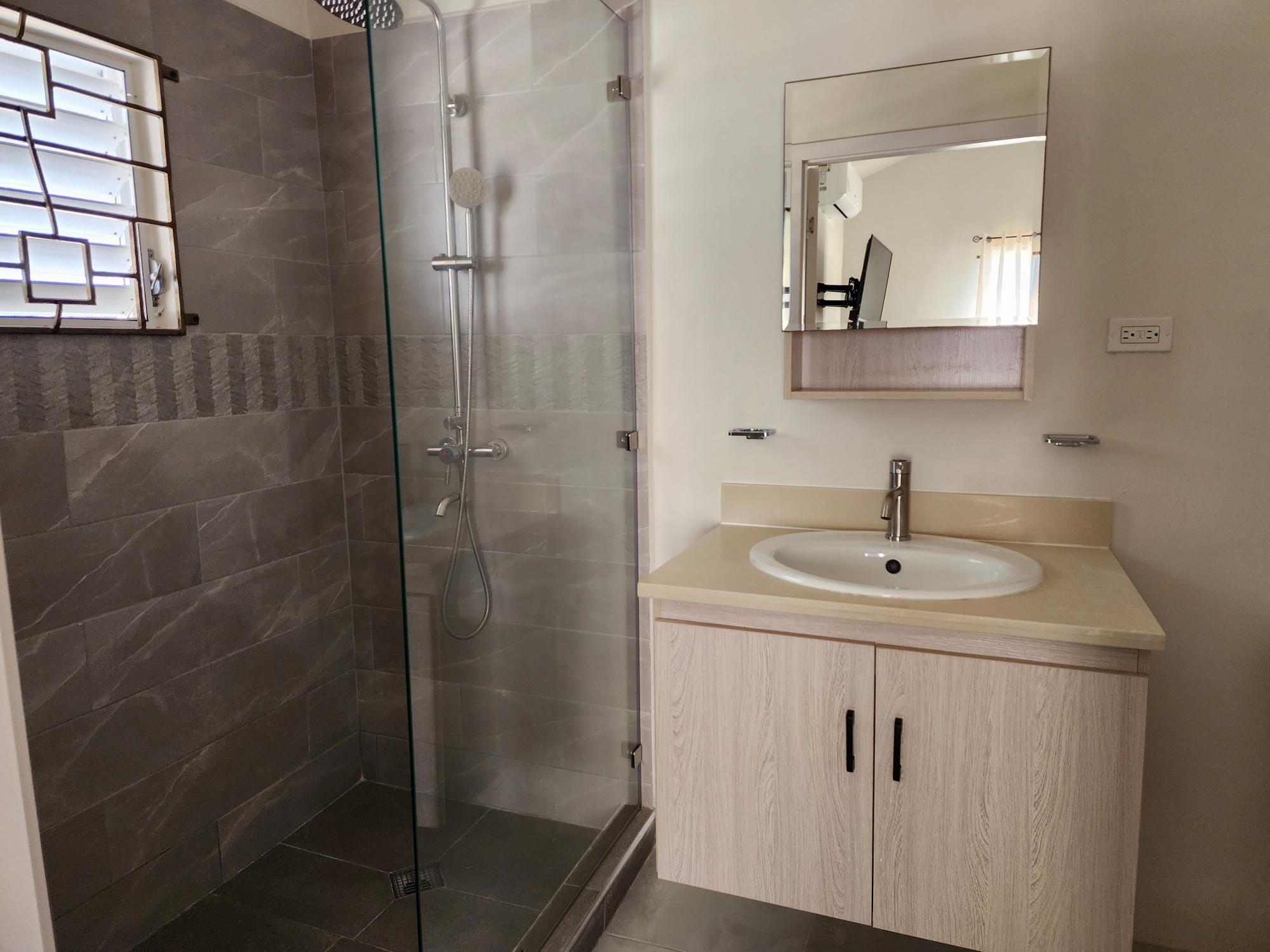 House For Rent: CAMELOT VILLAGE PHASE 5, Discovery Bay | $1,100 photo 17