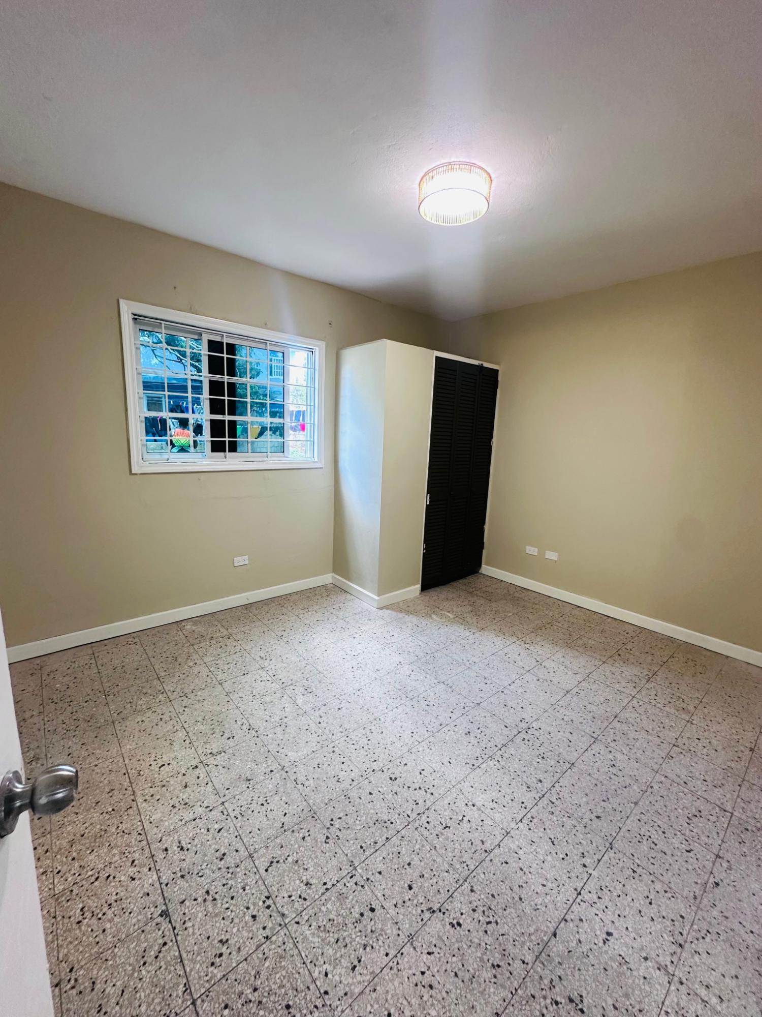 Apartment For Rent: WESTGATE HILLS, Westgate Hills | $110,000 photo 5