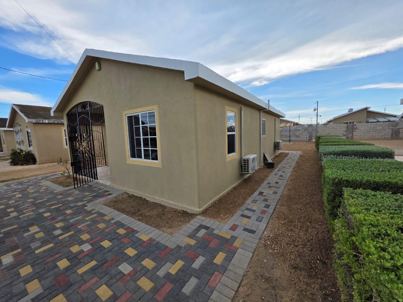 House For Rent: PHOENIX VILLAGE PARK PH3, Phoenix Park | $135,000 photo 2