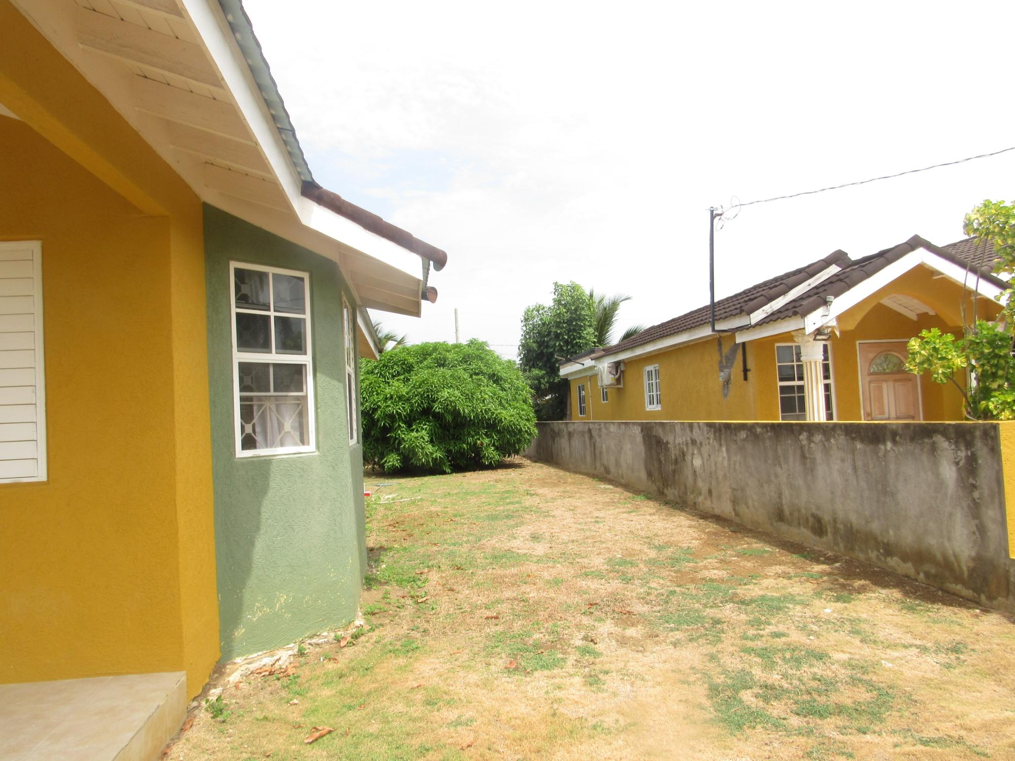 House For Rent: CALABASH BOULEVARD, St. Ann@~apos;s Bay | $1,500 photo 12