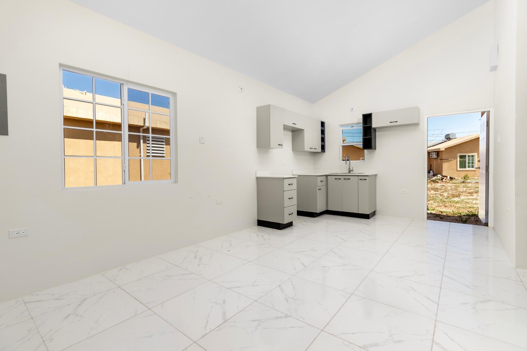 House For Rent: PHOENIX PARK VILLAGE 2, Phoenix Park | $125,000 photo 4