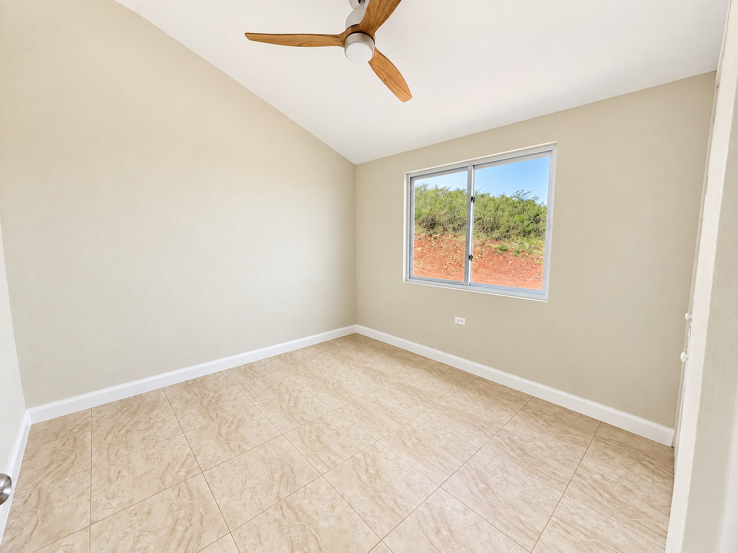 House For Rent: SILVERSUN BOULEVARD, Innswood | $800 photo 12